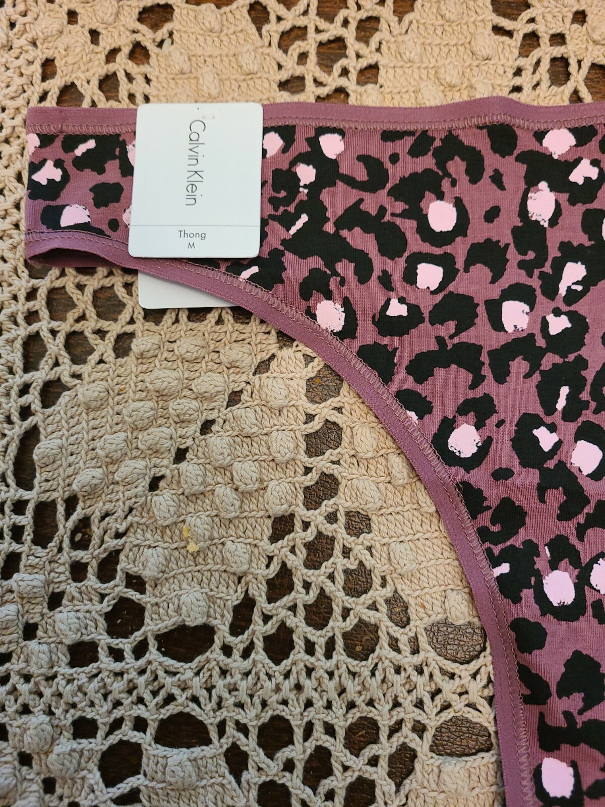M/6 Calvin Klein Signature~ Slinky & SeXy Abstract BIKINI Panty QD3644 – NWT