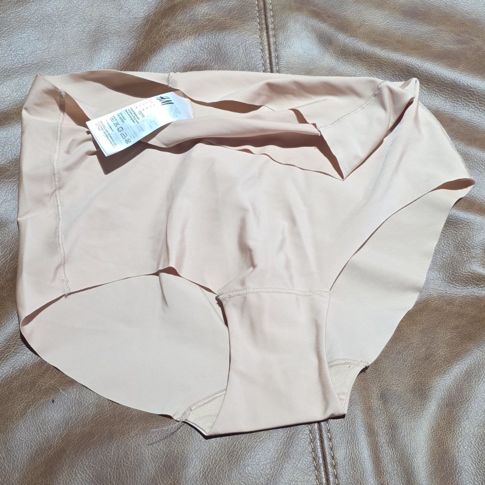 Women’s Seamless Brief Panties Size M Solid Beige Stretch Opaque 1 Pack
