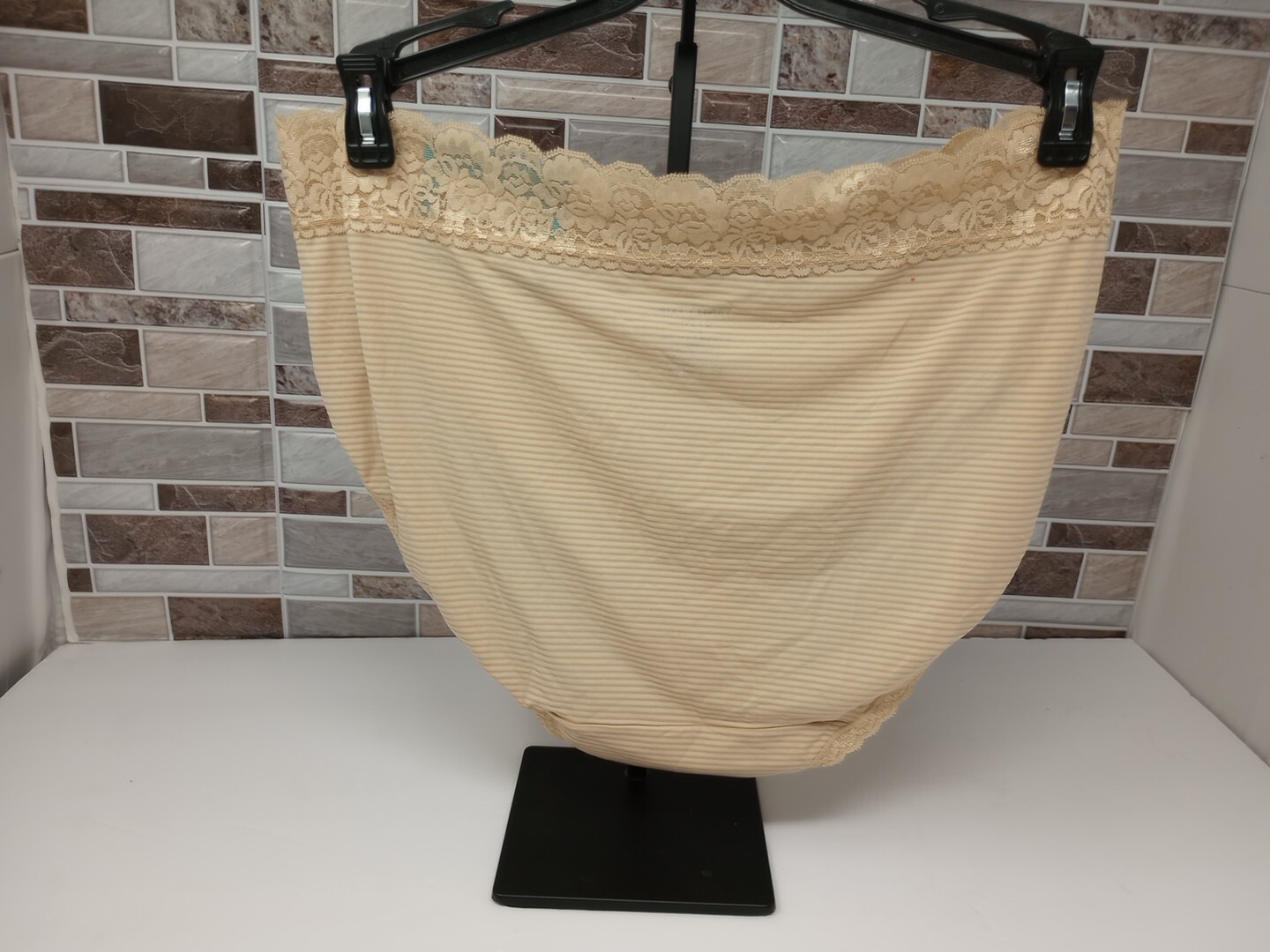 Womens Vanity Fair Flattering Lace Hi-Cut Brief Panty 13280 Sz 9/2XL NWT FLAW