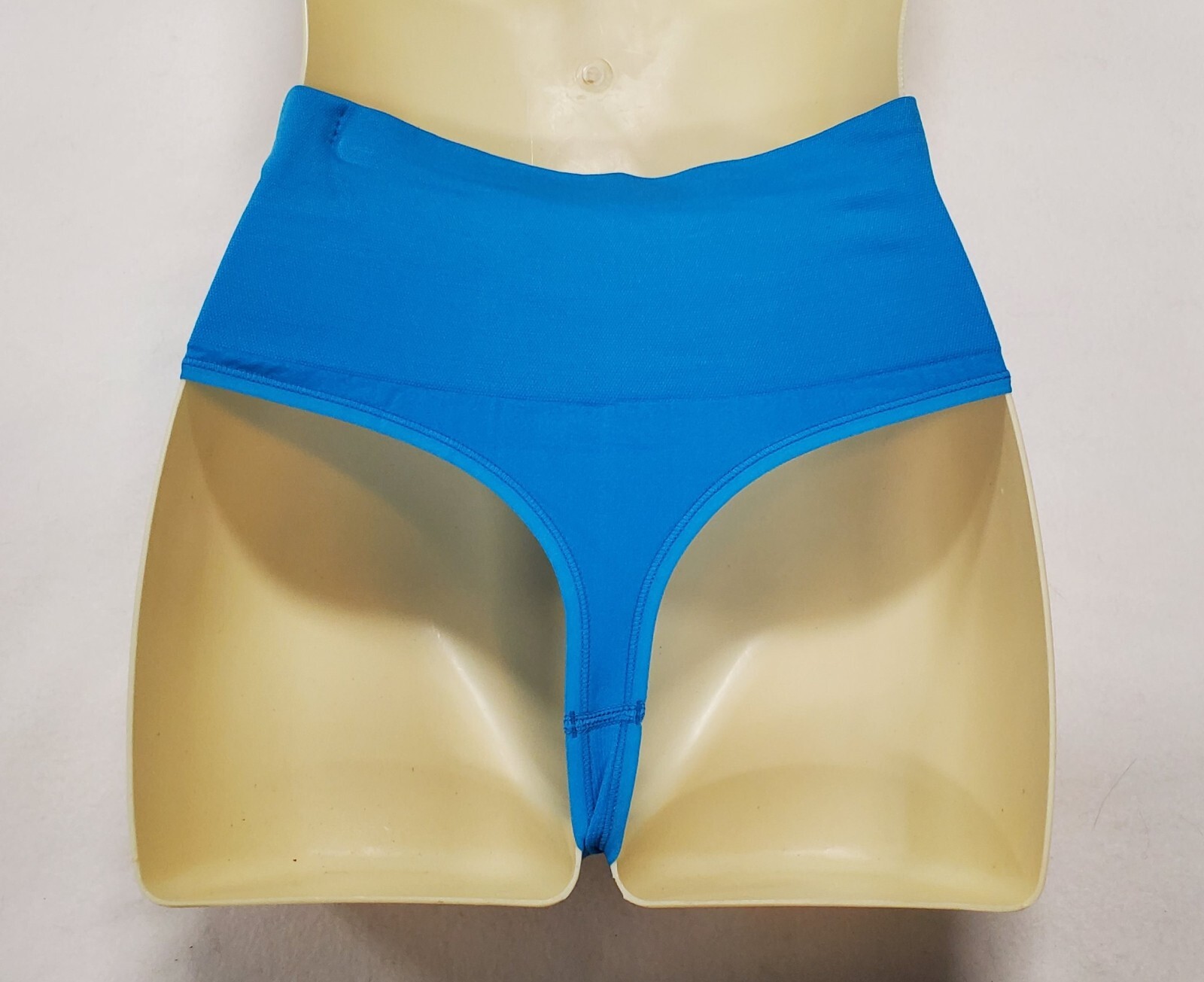 Yummie * Women’s Seamless Shaping THONG * High Waisted -Blue Panty – New w/Tag