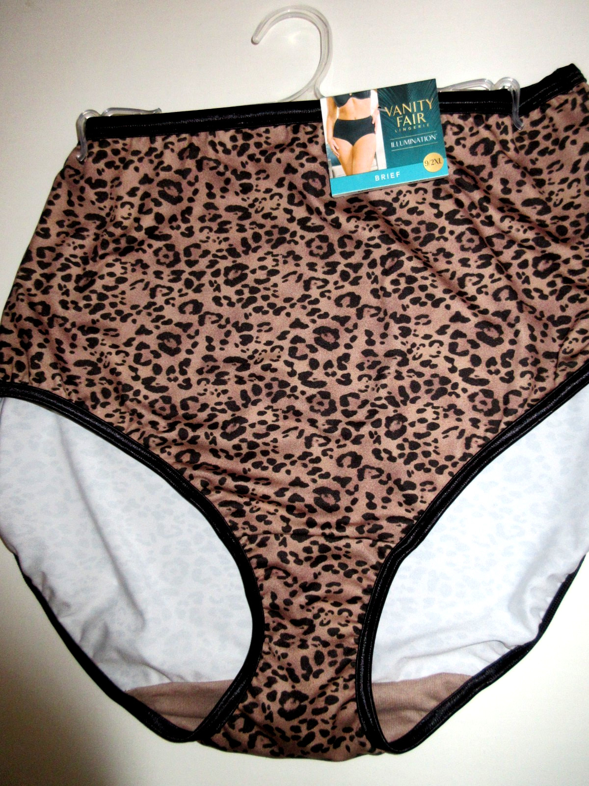 Vanity Fair BRIEF Body Shine Illumination Panties Nylon 13109 leopard ~ 9/2XL