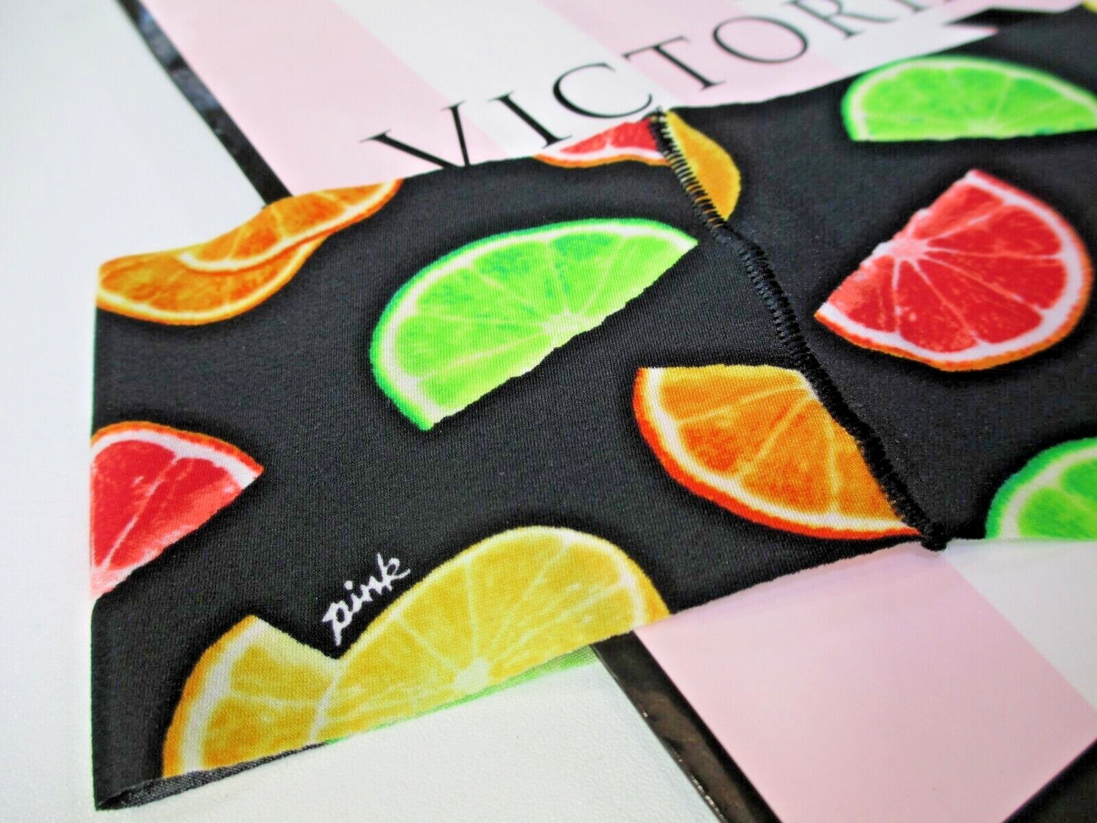 VICTORIA’S SECRET PINK No Show Thong Panty L Green Orange Yellow Lemons NWT VS