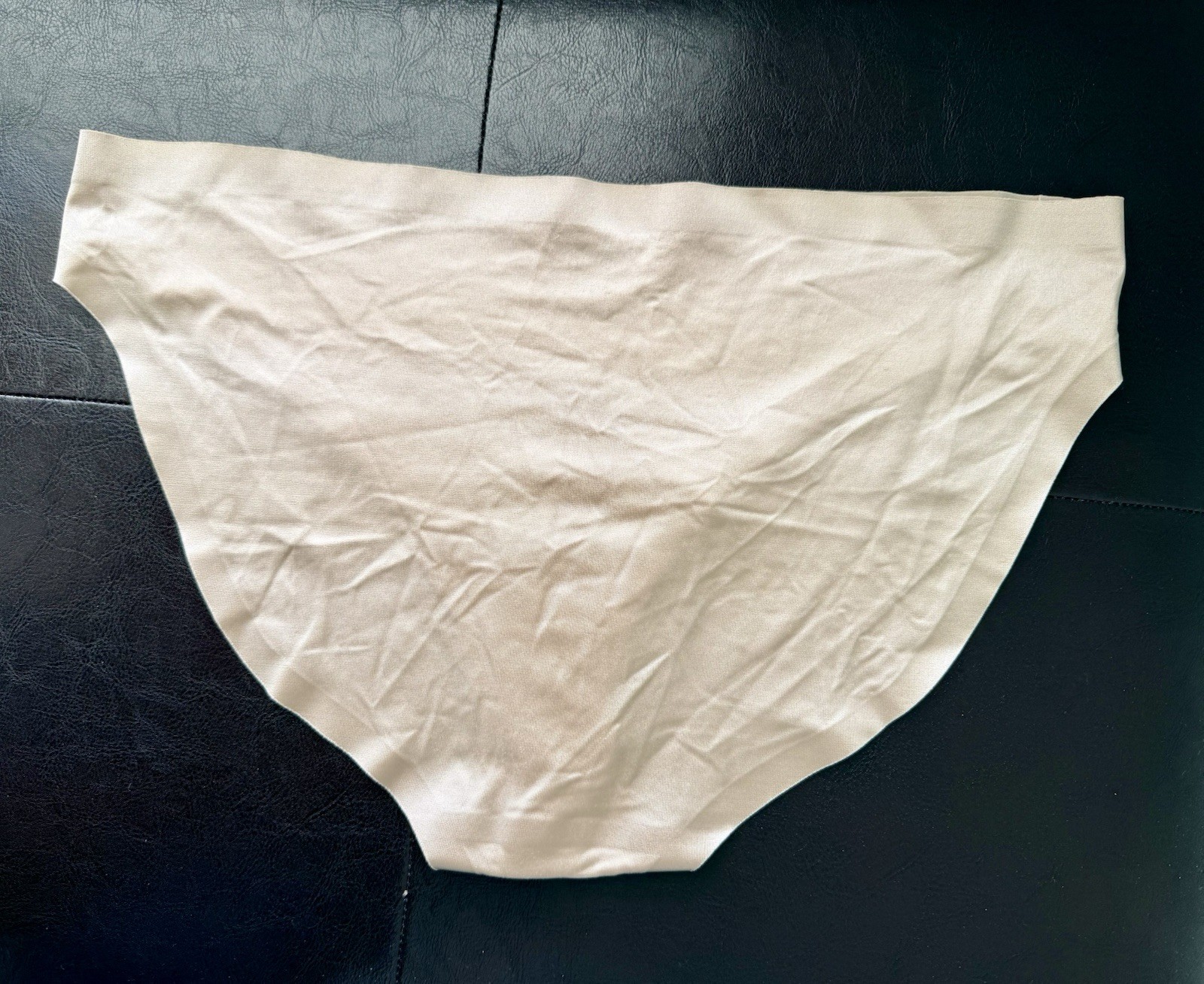 Victoria’s Secret~No Show~Flat Seam~Satin Hiphugger Bikini~XL~New Without Tag