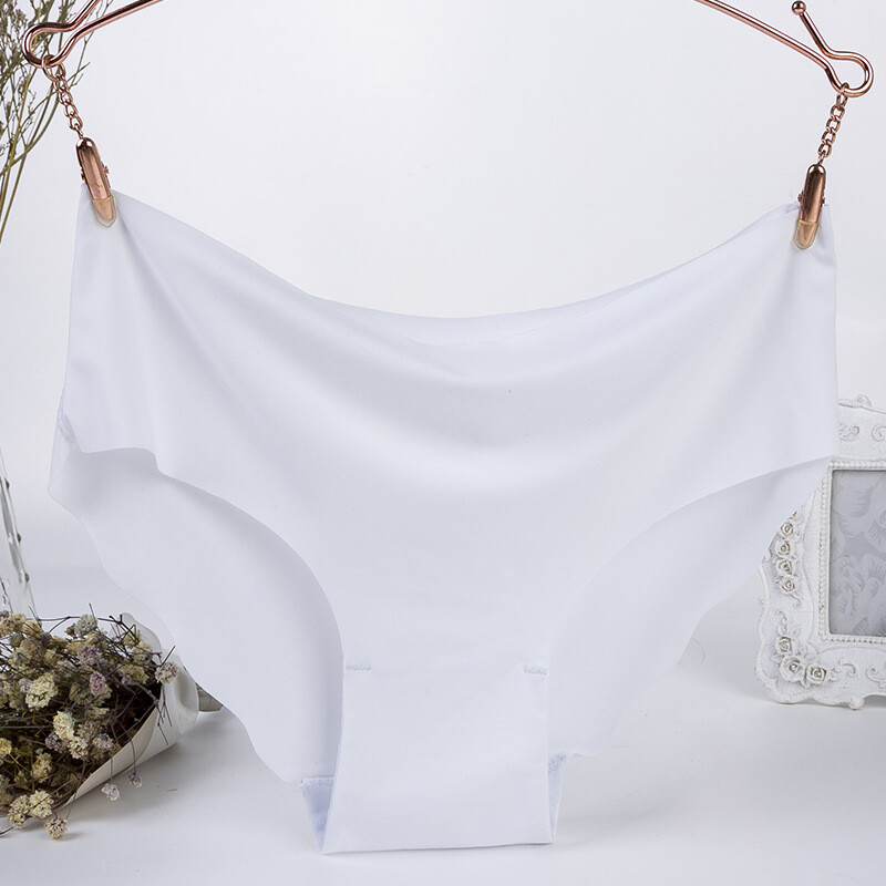 Women Underpants Seamless Ice Silk Soft Briefs Hipster Panties Underwear Luxury