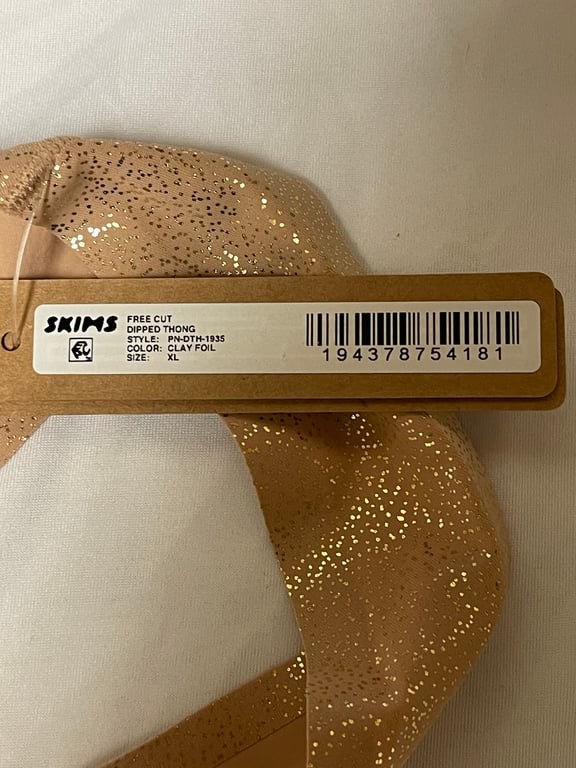 Free Cut Dipped Thong – Clay Foil XL B51