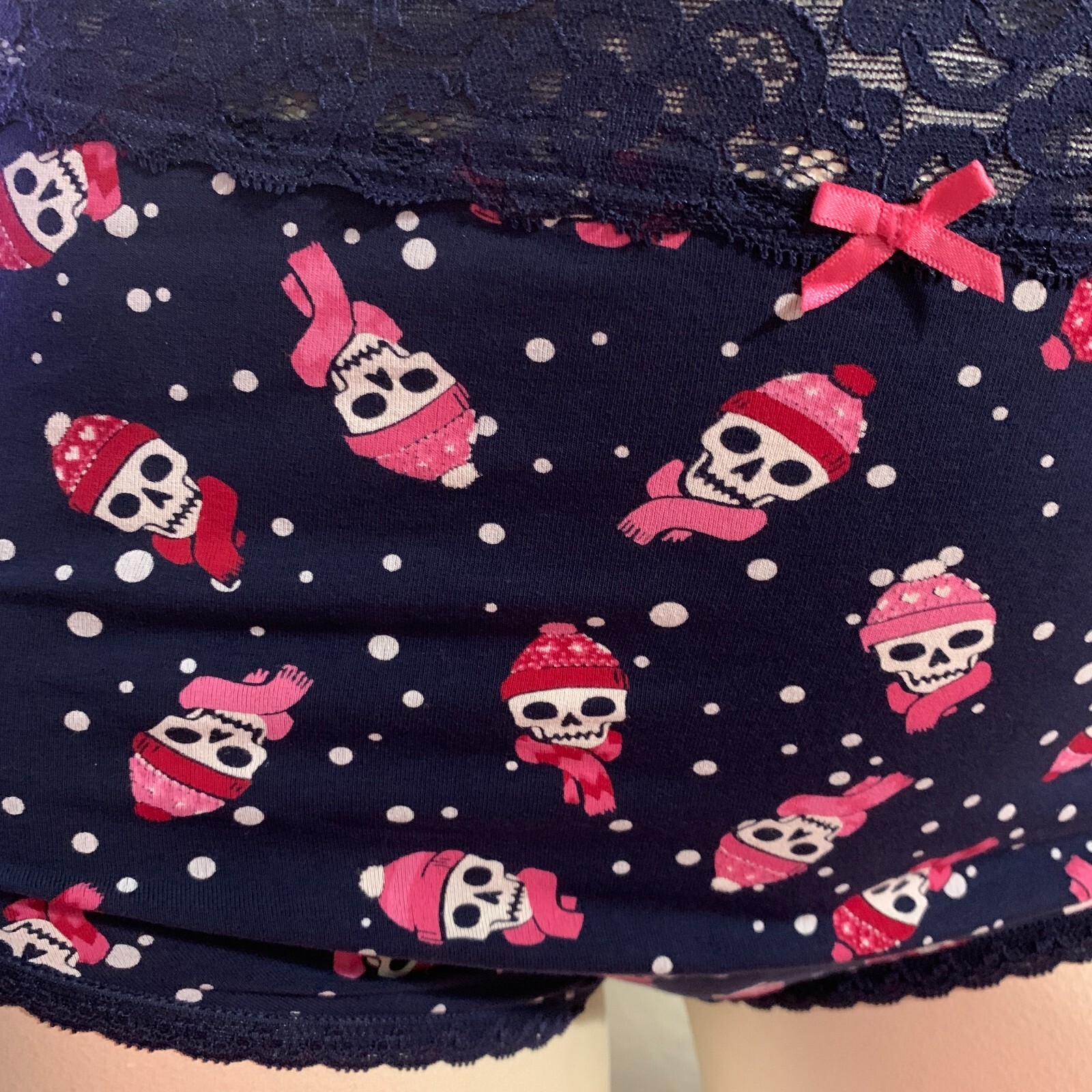 Torrid High Waist Panties Underwear Wide Lace Christmas Skulls Plus Size 5 28