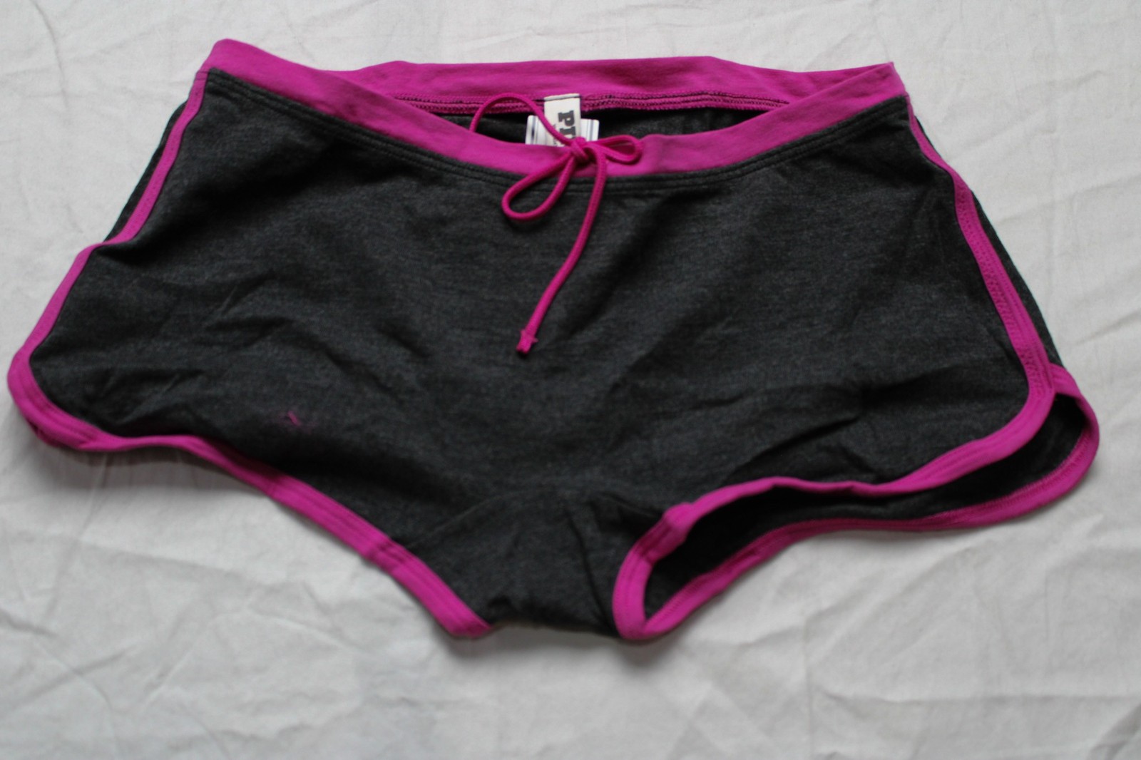 Pink Women’s Boyshort Panties EJ3 Heather Charcoal/Pink Fire Graphic Medium NWT