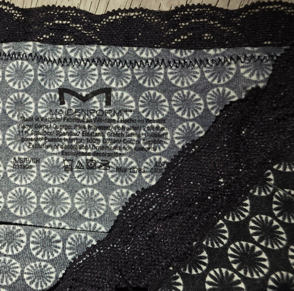 33 Piece Bras & Brief Panties – SIZE Small (5) – 33-Pack – Wholesale – Clearance