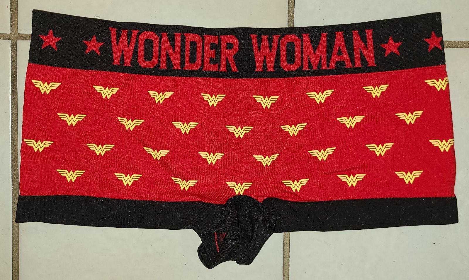 DC COMICS WONDER WOMAN SUPER HERO RED BOYSHORT SEAMLESS PANTY M (6)
