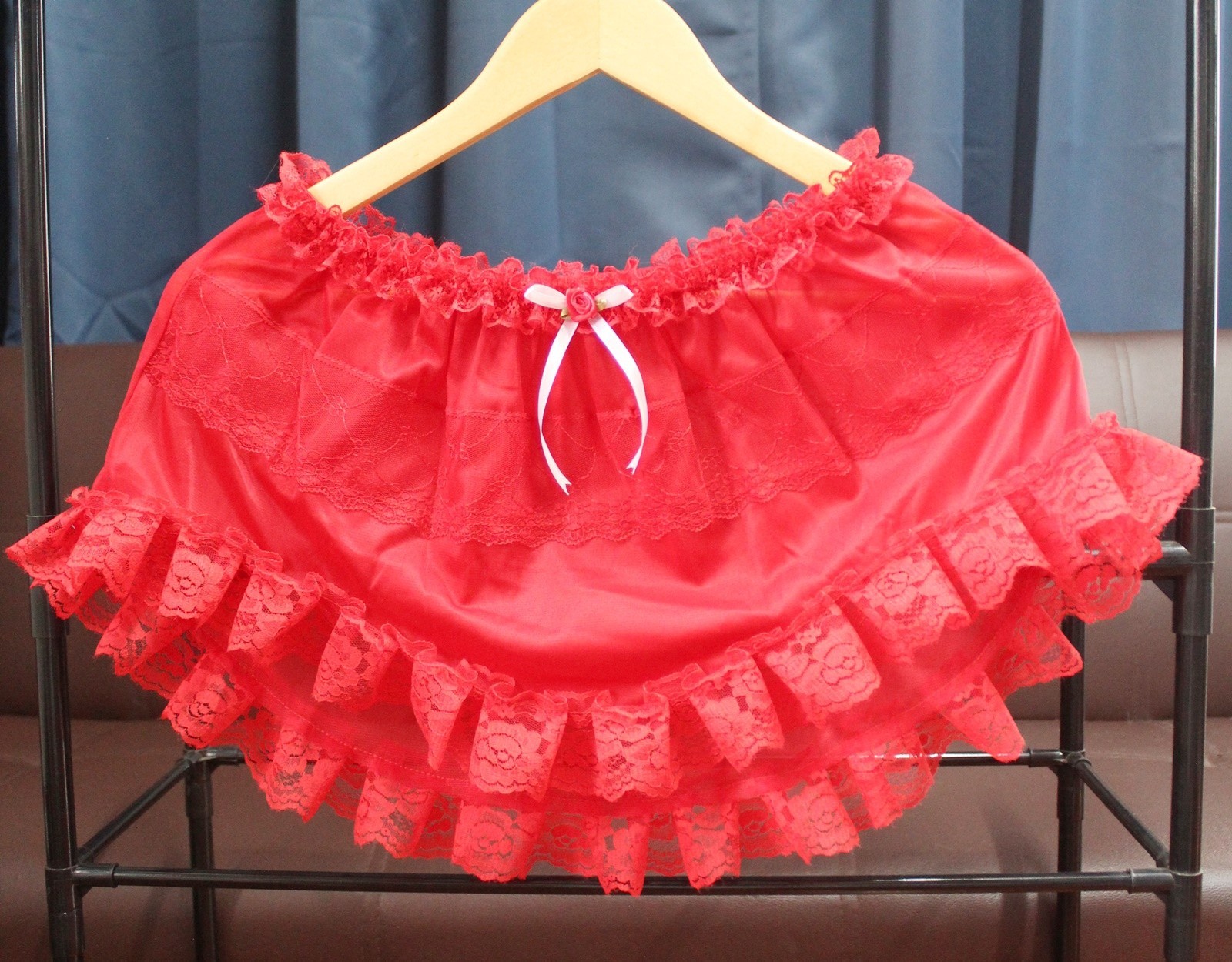 #A333 Vintage Style 2XL/ElasticW.24-42″ Red Nylon Half Slip Length14″