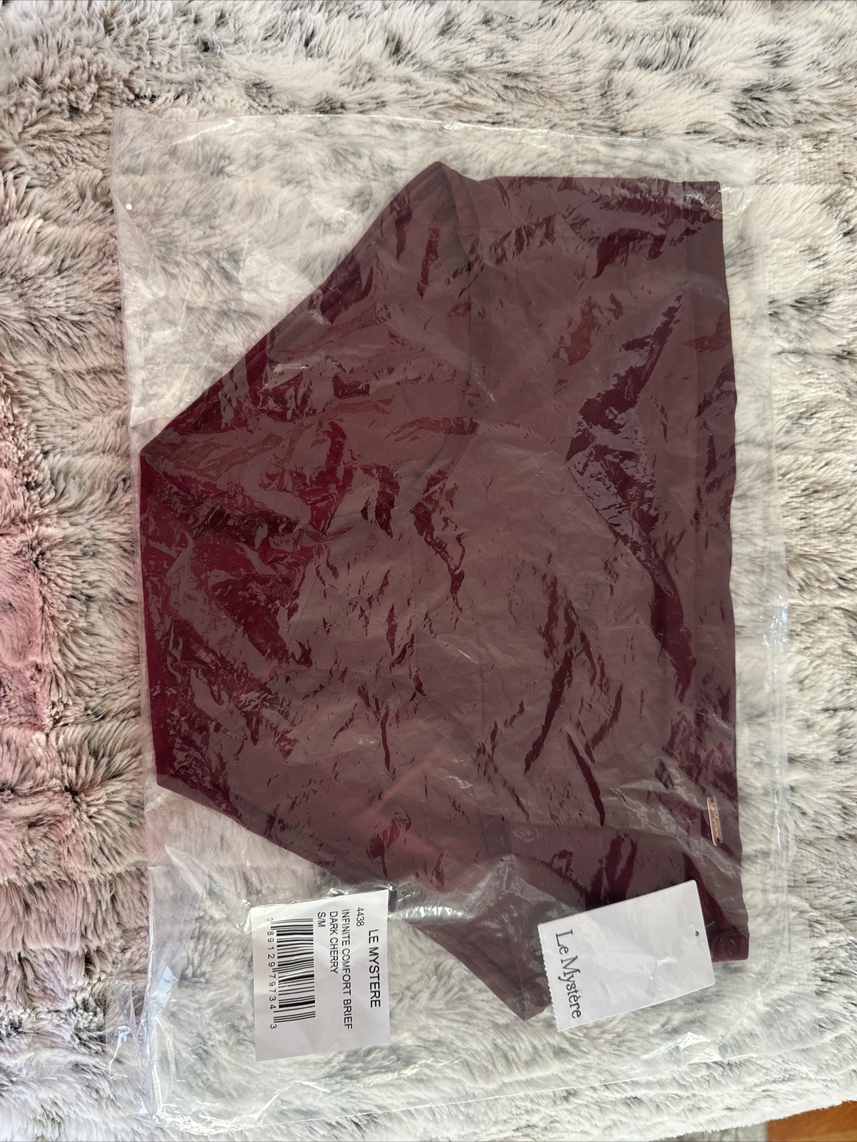Set Of Four LE MYSTERE DARK CHERRY S/M