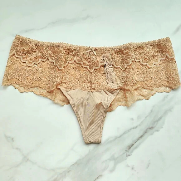 Victoria’s Secret Dream Angels Smooth Lace Detail Floral Hipster Thong Panty L/X