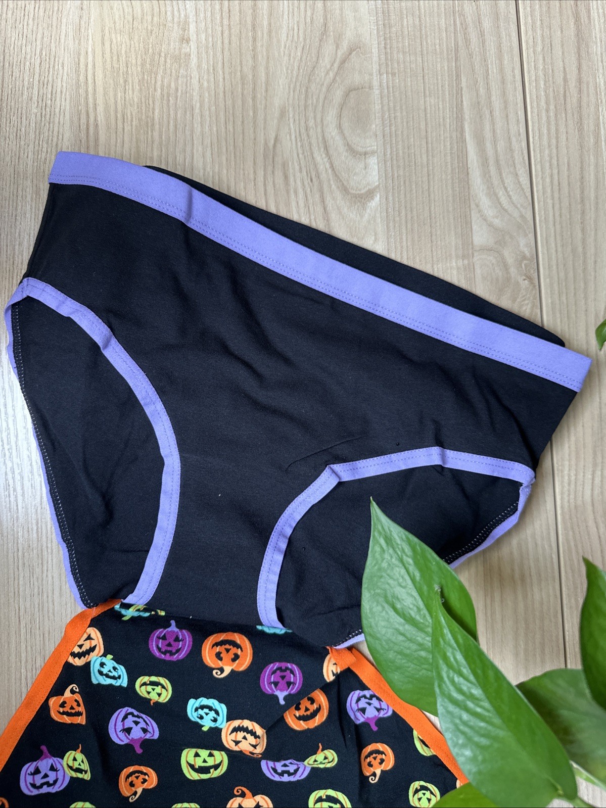 Halloween Hipster. 3pack. Size M(8-10) 95%cotton, 5%spandex