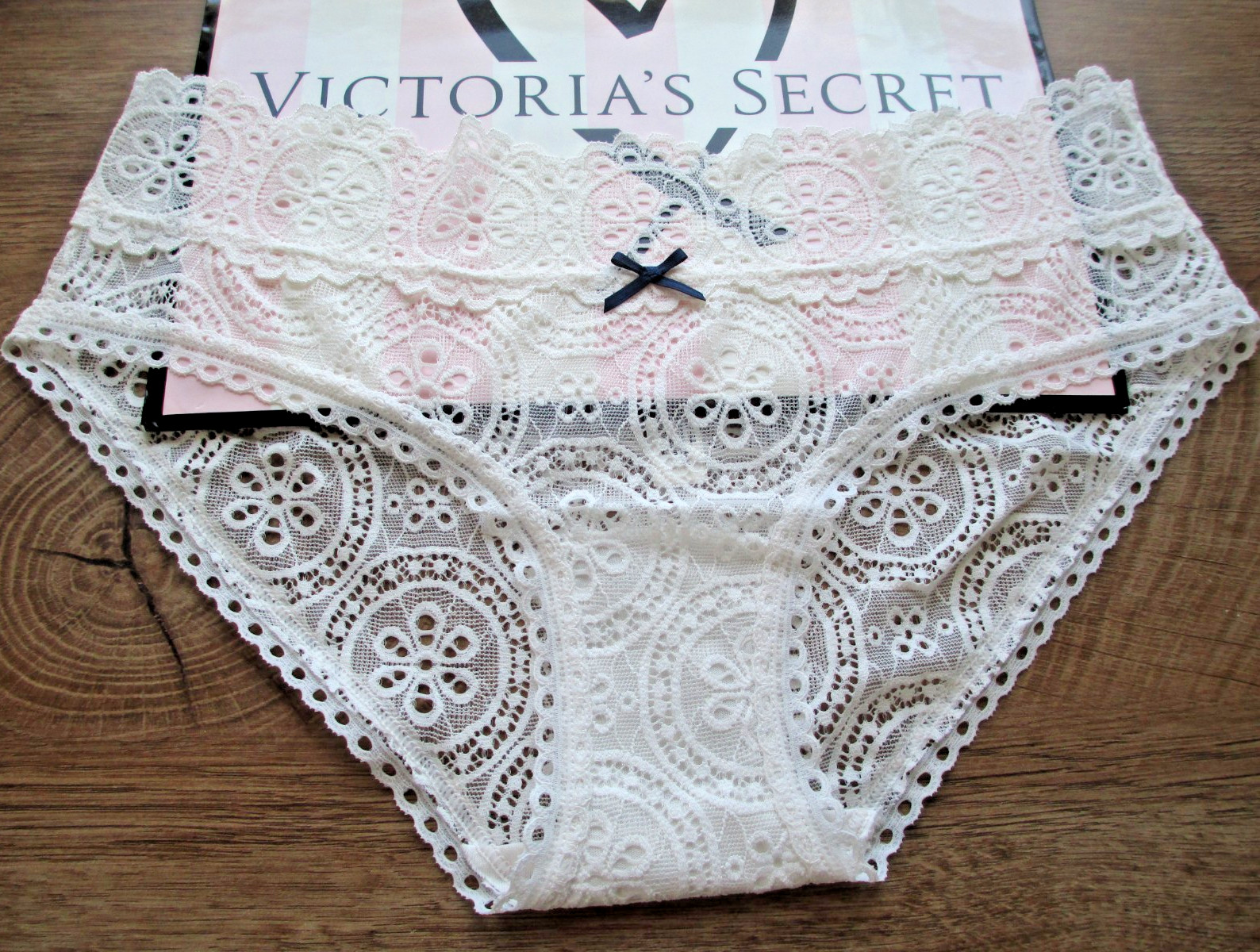VICTORIA’S SECRET PINK Wink Hiphugger Panty S M L XL Coconut White NWT Lace VS