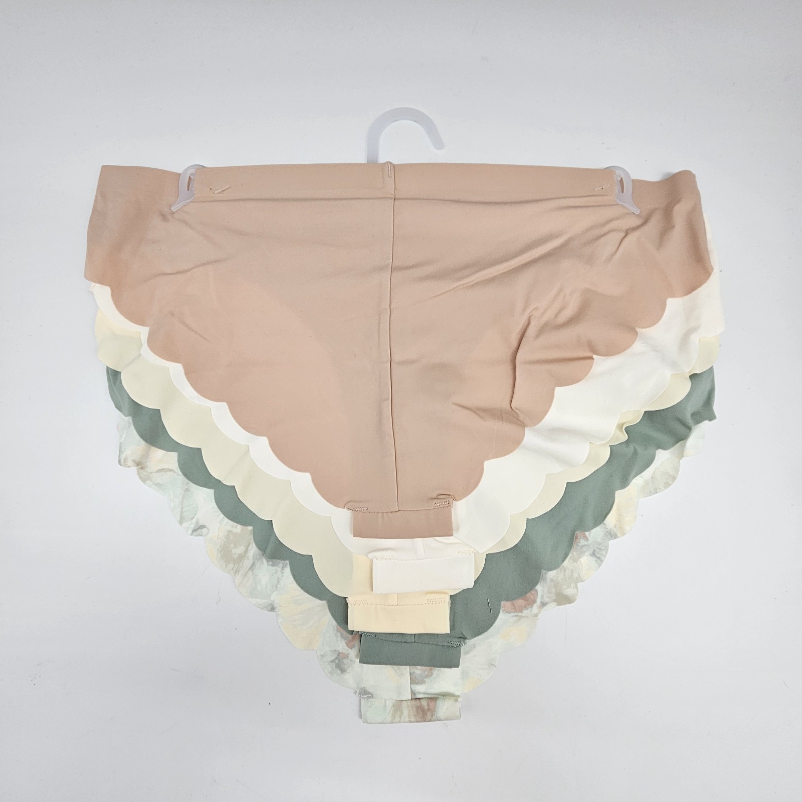 DANSKIN 5 Pack Women’s Medium Logo No Show Microfiber Panties Beige Cream Green