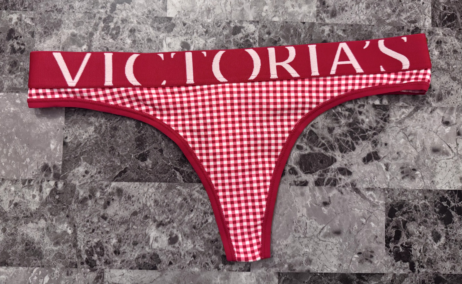 NWT VICTORIA’S SECRET RED WHITE GINGHAM THICK EXPLODED LOGO BAND THONG PANTIES