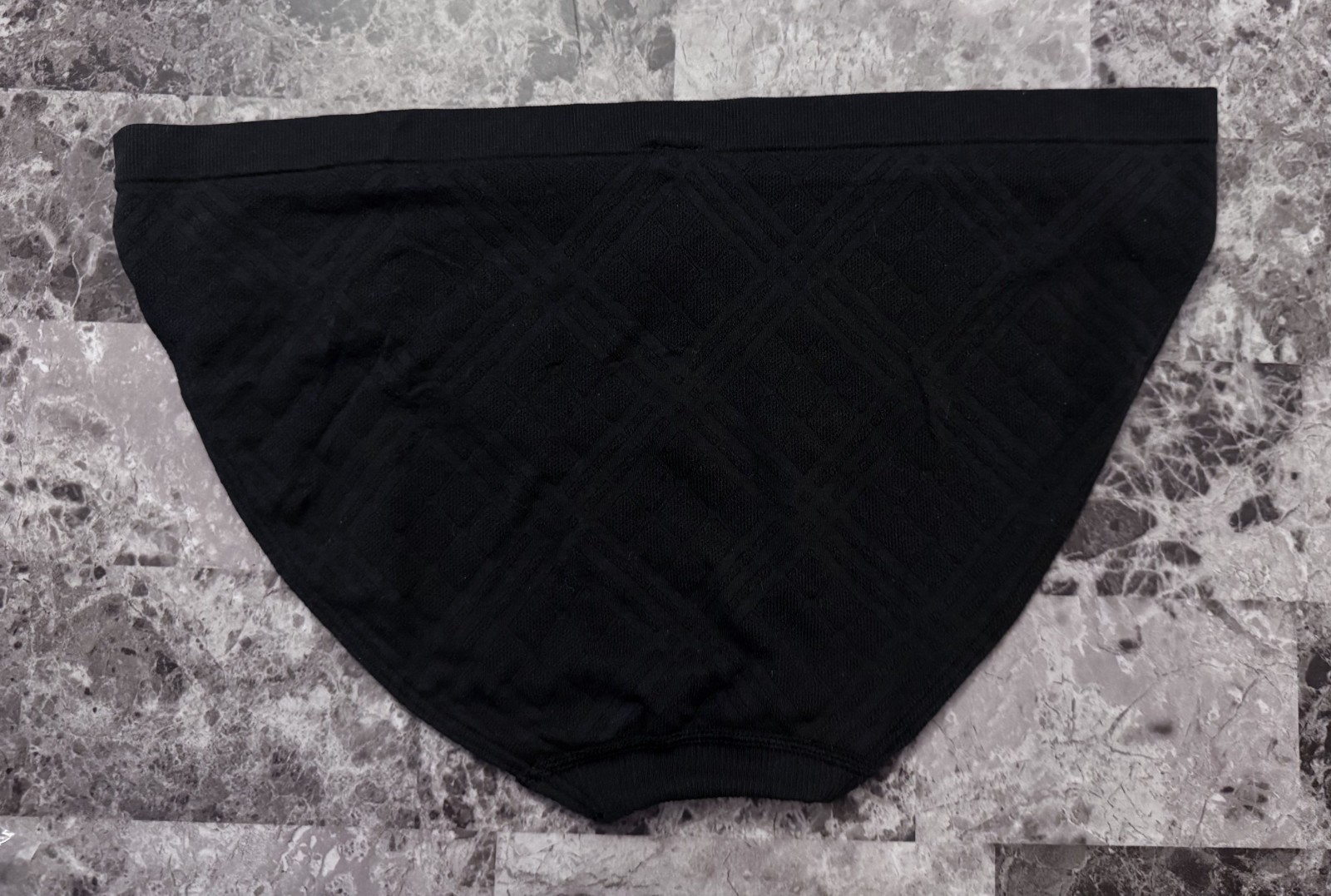 NWT VICTORIA’S SECRET LARGE BLACK PLAID MESH SEAMLESS RARE BIKINI PANTIES