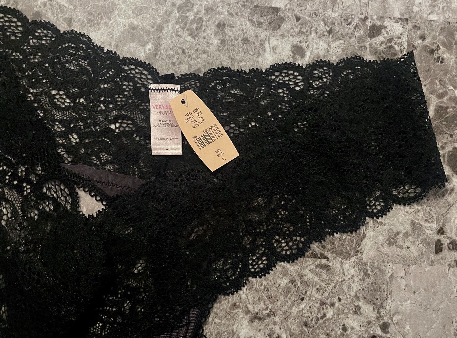 NWT VICTORIA’S SECRET L GRAY SMOOTH BLACK FLORAL LACE VINTAGE RARE THONG PANTIES