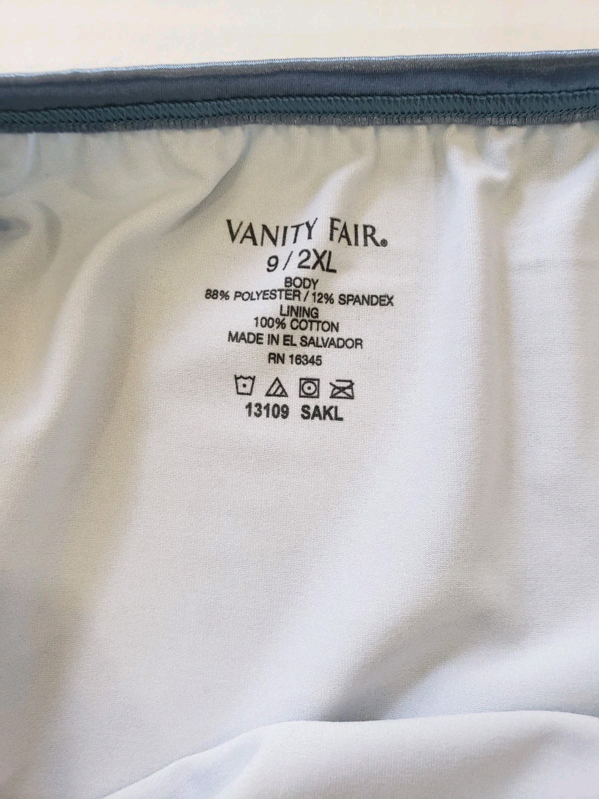 NWT Vanity Fair Illumination Brief W/ Santin Trim Blue Star Size 9 2XL Underwear