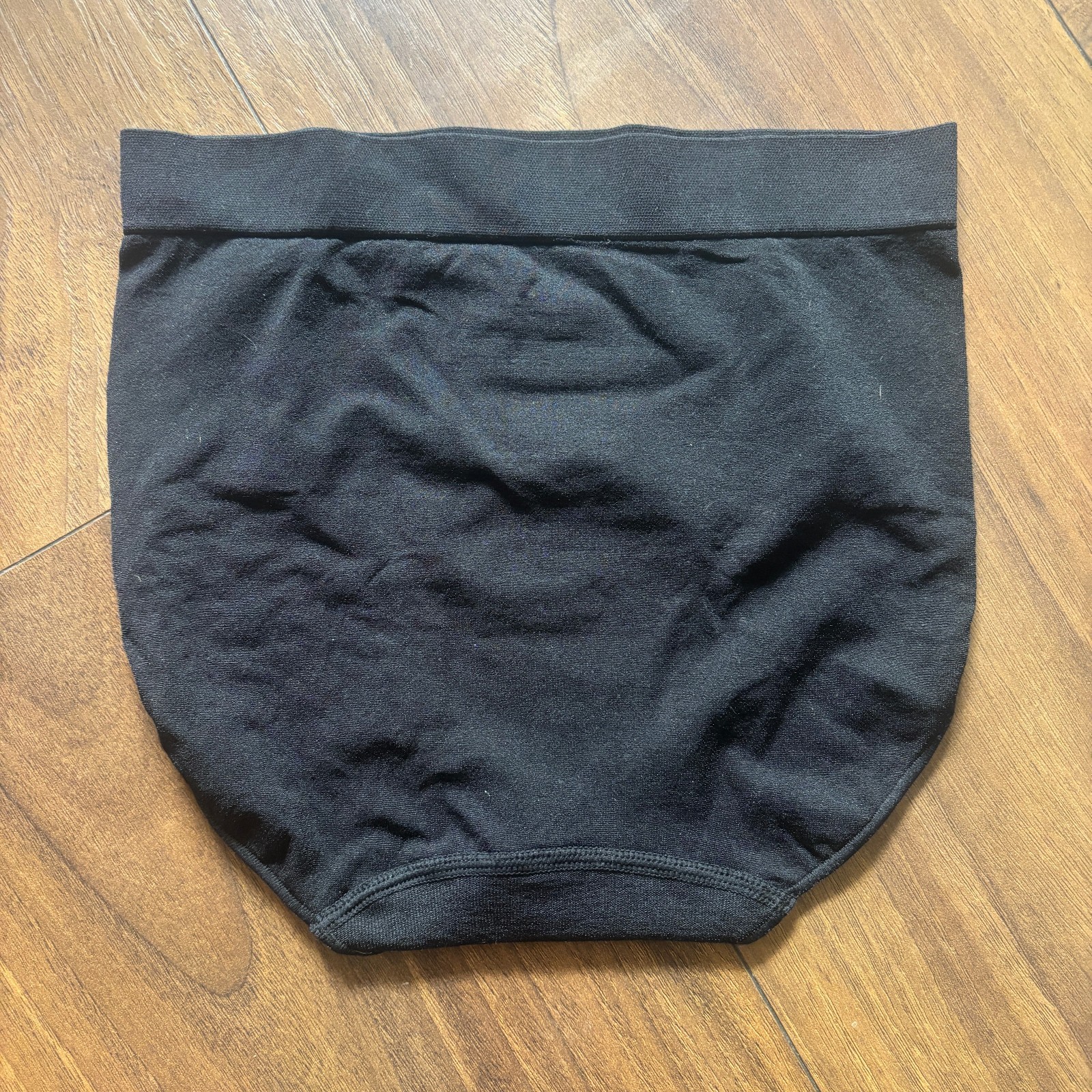 NWOT Black and Nude Seamless Carole Hochman Brief Underwear 3 Pair Size Small