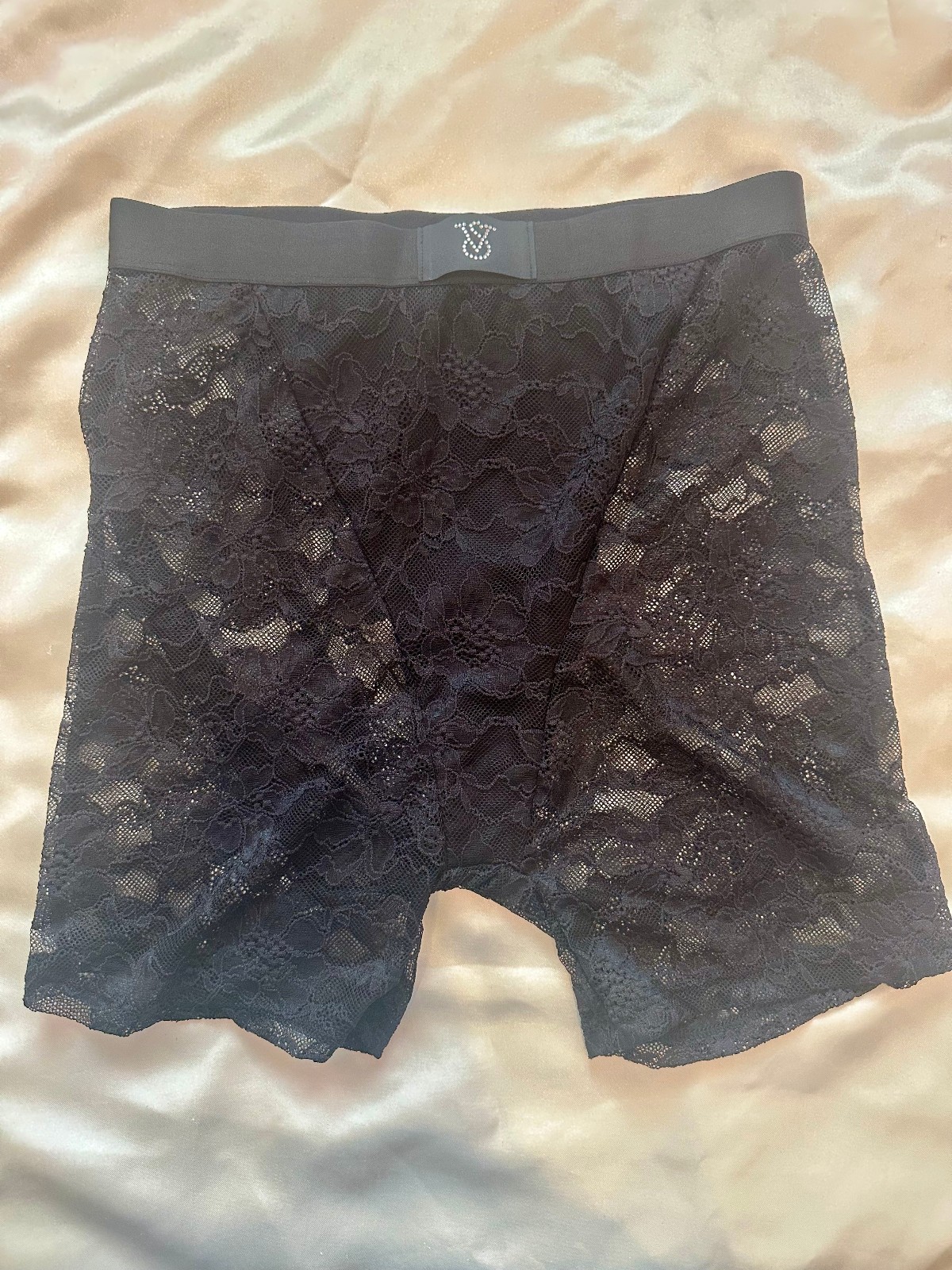 New w/ tags Victoria’s Secret Monogram Shine Patch Lace Boxer Brief Small