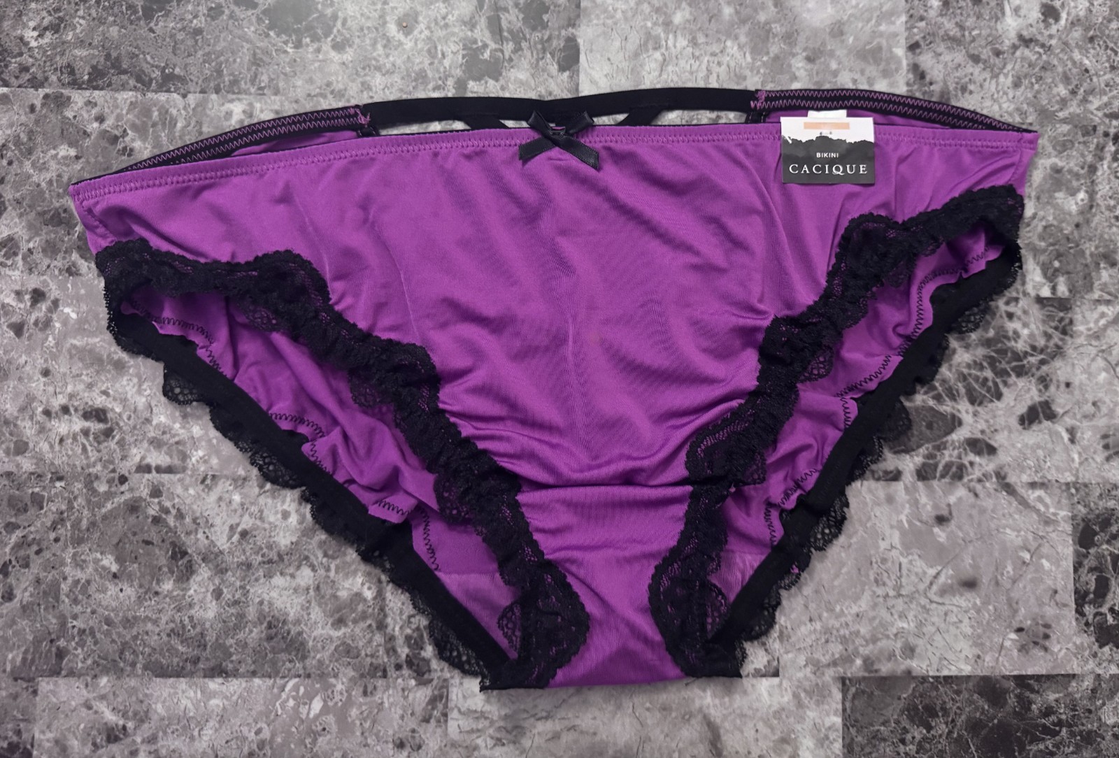 NWT CACIQUE LANE BRYANT 26/28 SMOOTH LILAC BLACK LACE STRAPPY BIKINI PANTIES