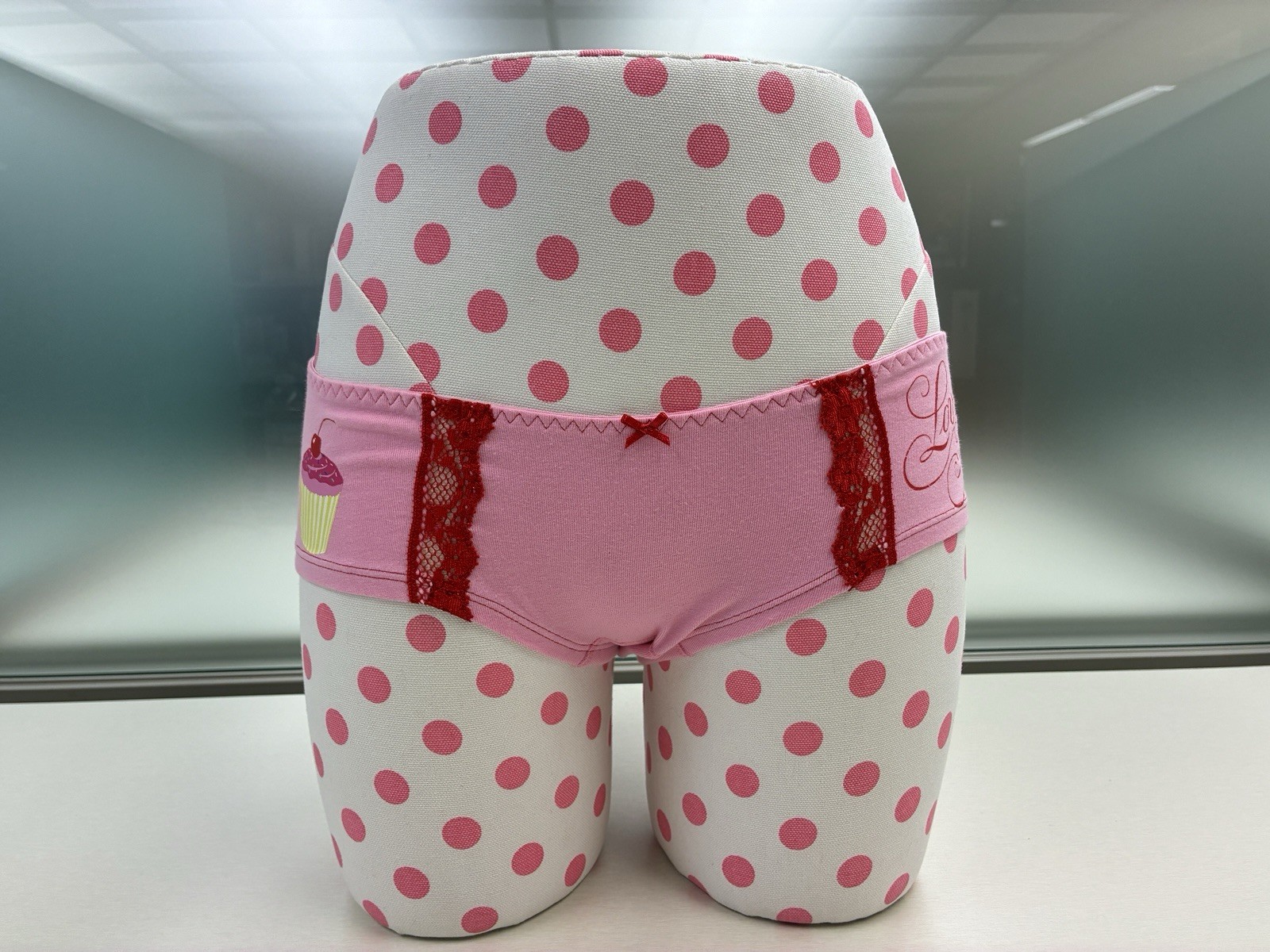 Victoria’s Secret Vintage Love PINK Cupcake Hipster Panty Small S y2k NWT READ