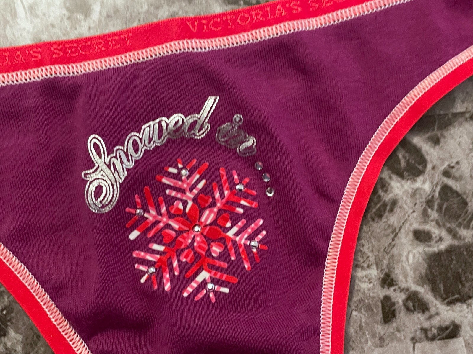 NWOT VICTORIA’S SECRET L PLAID SNOWFLAKE 100% COTTON VINTAGE RARE THONG PANTIES