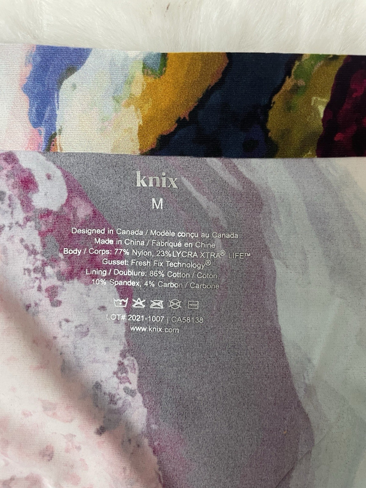 Knix Leakproof Boyshort Panties M Medium Absorbency Abstract Multicolor