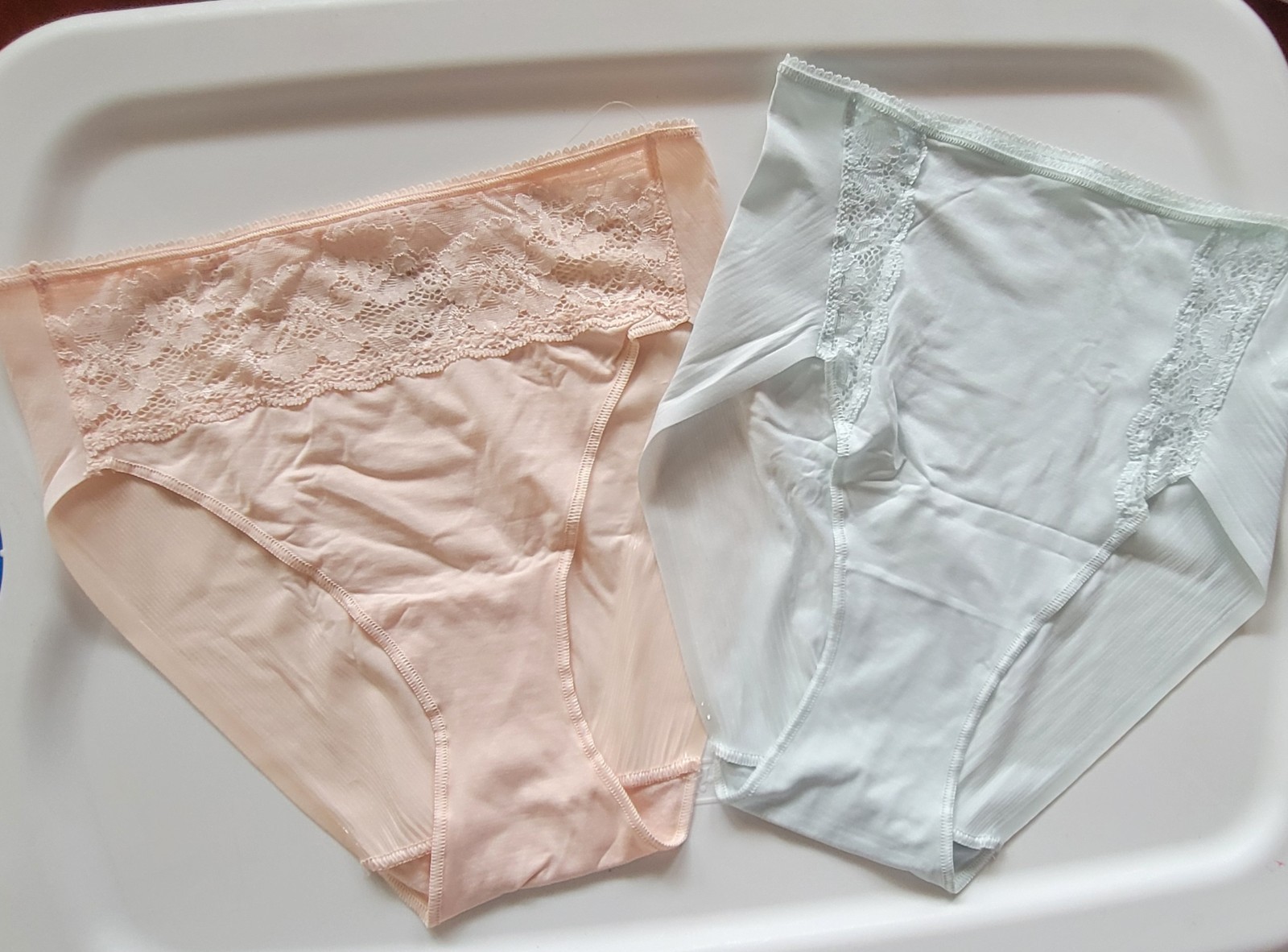 SOMA small MODERN BRIEF high leg SEAMLESS no show NWOT 2 pair LOT * plz read