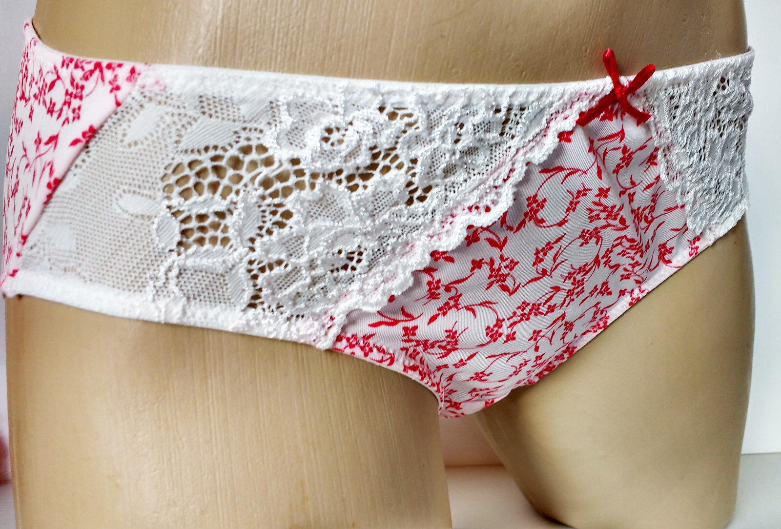 Gorgeously Soft Pink Floral n Lace Brief Knickers Low Rise Panties 14 W 31″