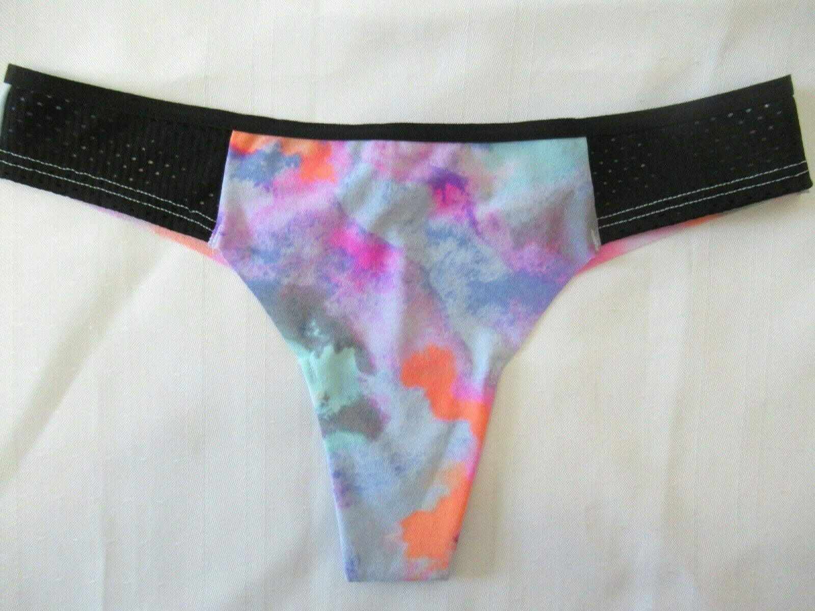 VICTORIAS SECRET PINK MULTI-COLOR NO SHOW SEAMLESS THONG PANTY S
