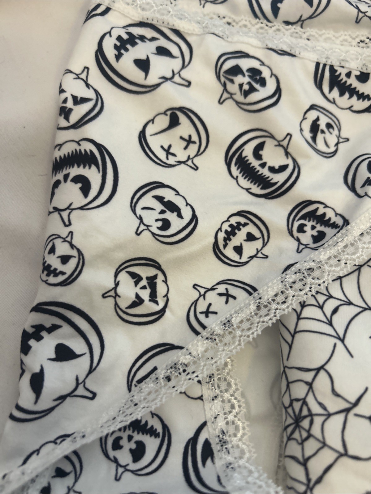 Morvia 3pk lace trim goth Skater Emo panties M Black & White Skull Web Jack New
