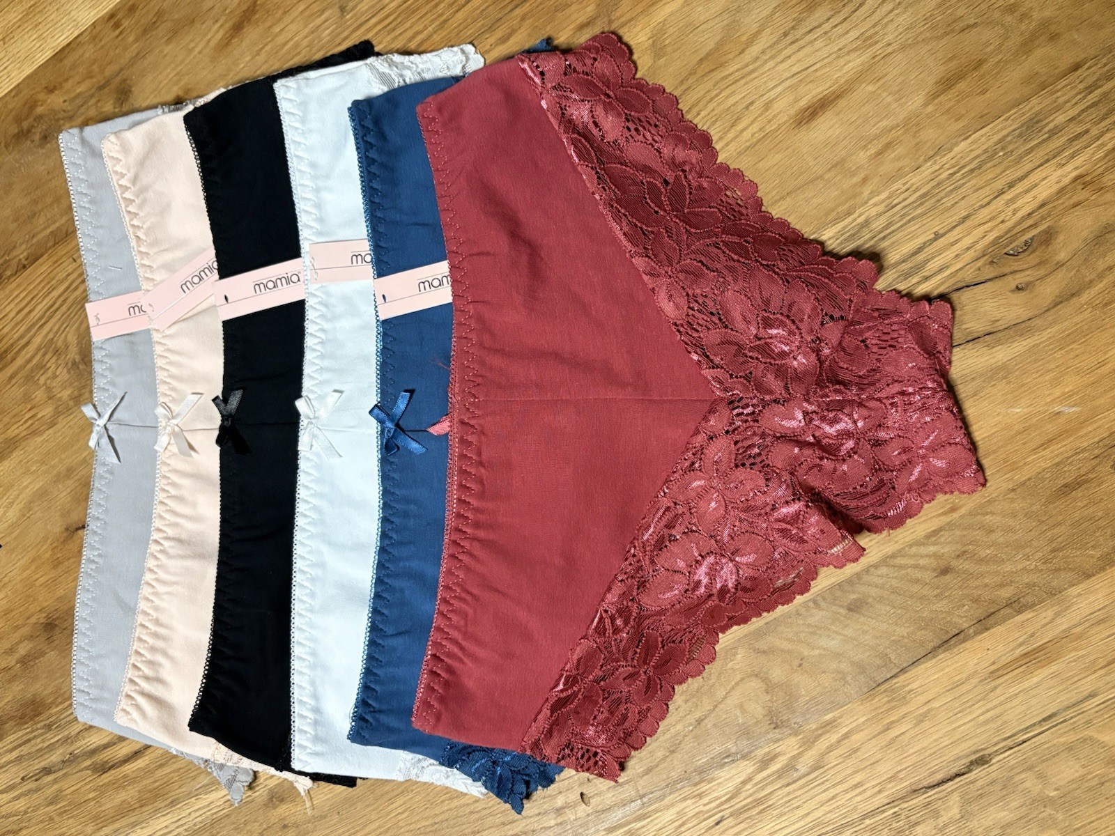 mamia Lace cheeky Panties 6 Pack