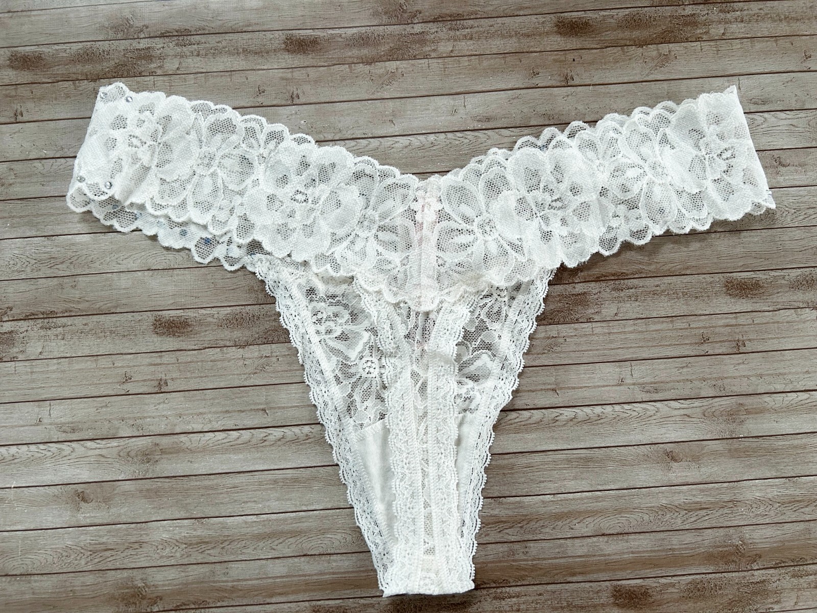 NEW Victorias Secret The Lacie Floral Thong Panty 3 Pack Beauty Bundle L