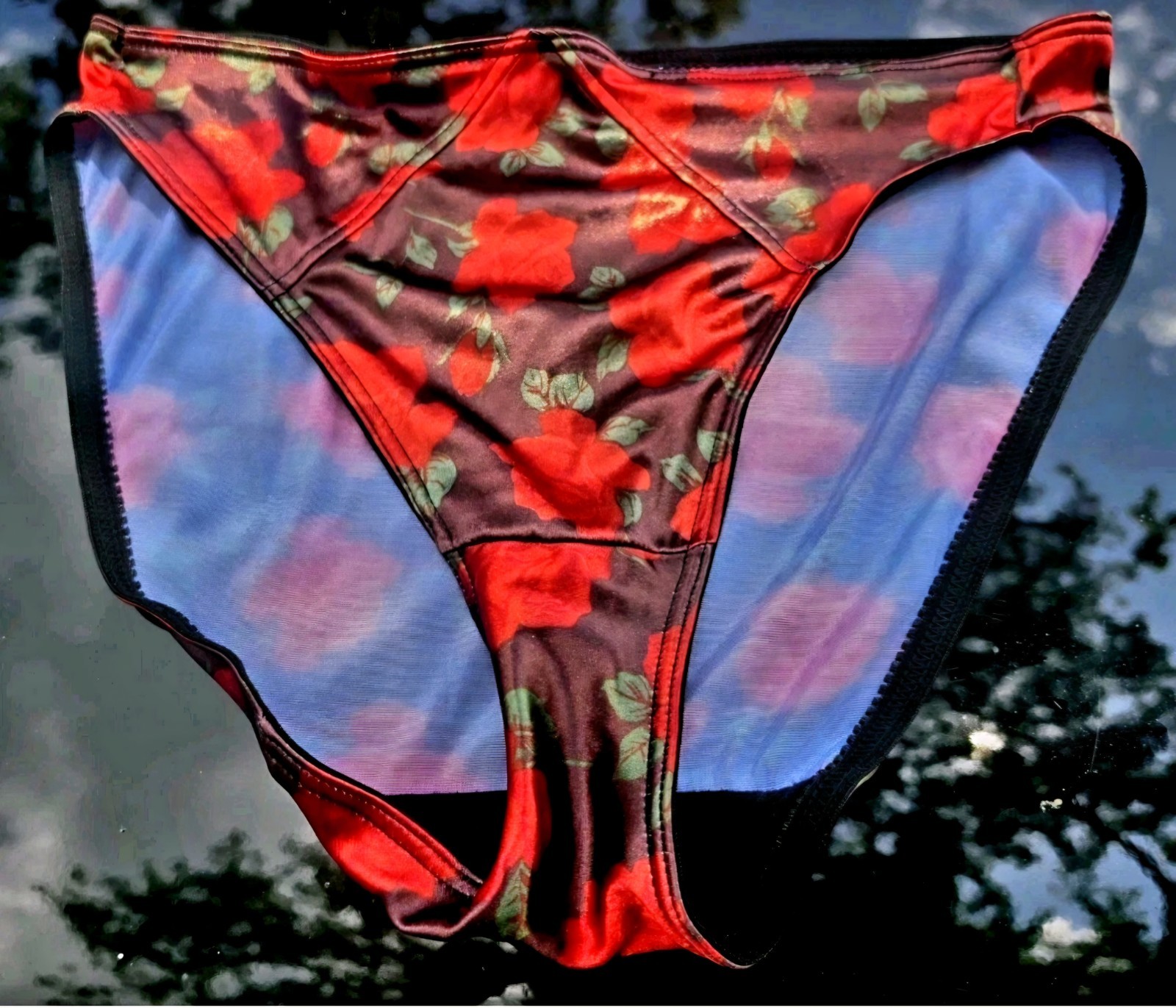 VTG Y2K Ladies Size 7 Med/Large Flower Power Satin Silky Womens Panties