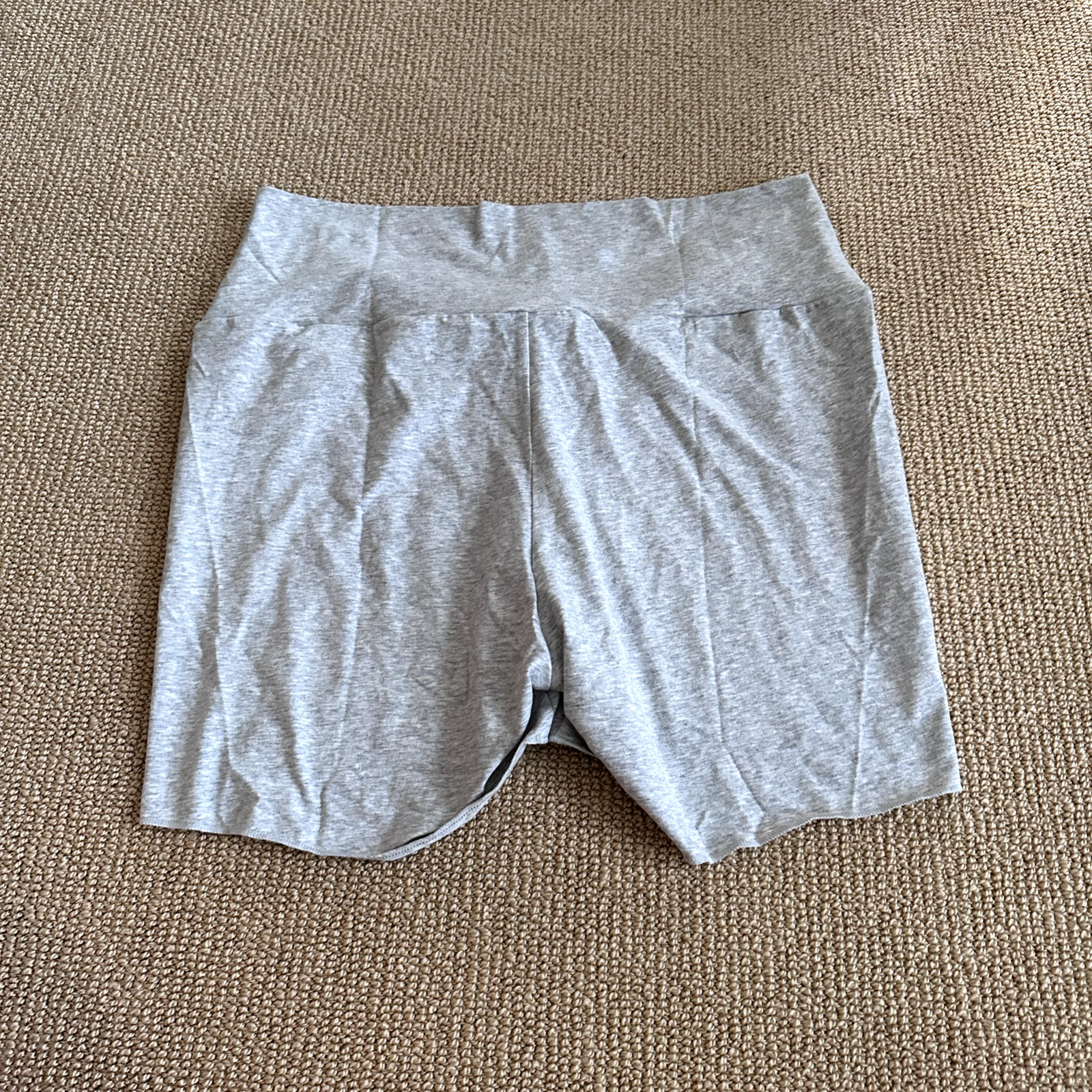 Skims Light Heather Gray Twist Biker Shorts, Size 4X NWT