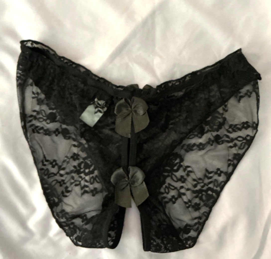 Women’s Black Lace Ruffle Crotchless Bikini Brief Panty Black Bows size Medium
