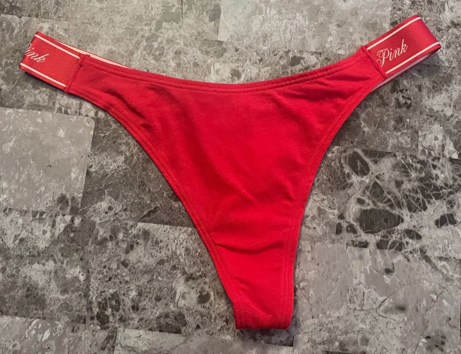 NWOT VICTORIA’S SECRET PINK RED WHITE LOGO THICK SIDE STRAP THONG PANTIES