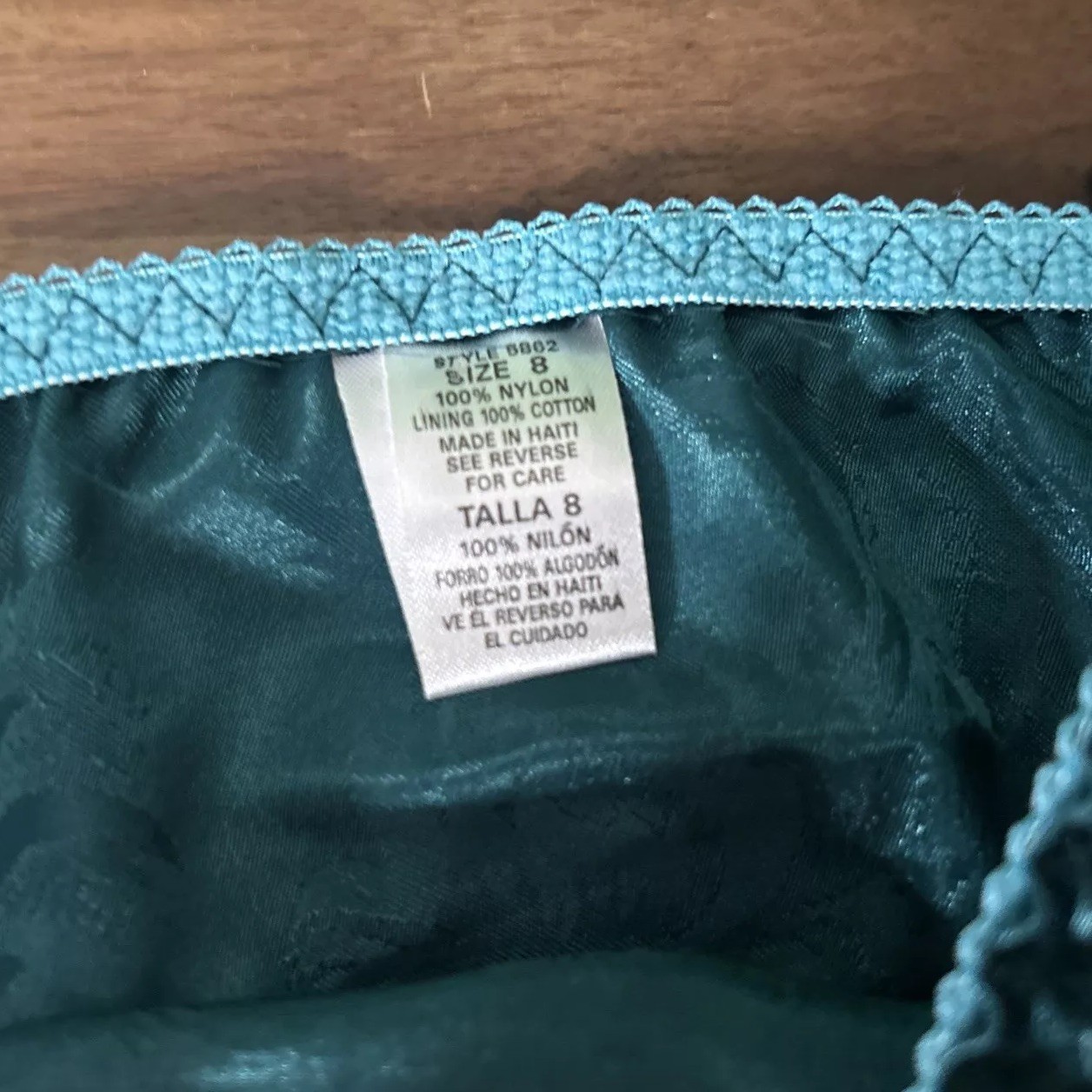 Vtg Simply Basic String Thong Panties Second Skin Shiny Satin Size 8 Green Flora