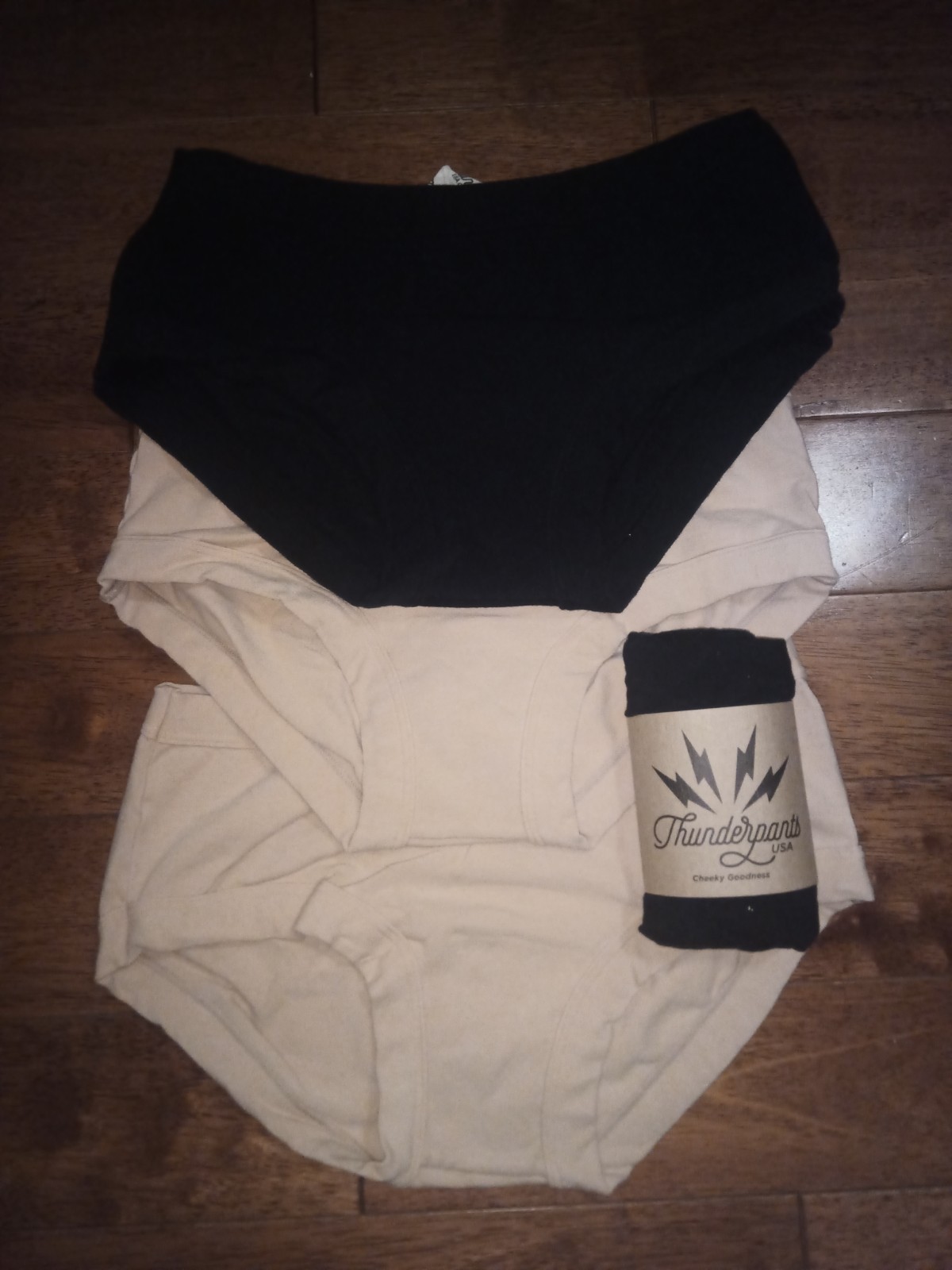 4 pair Thunderpants Hipster Large organic cotton 2 black and 2 beige – like new