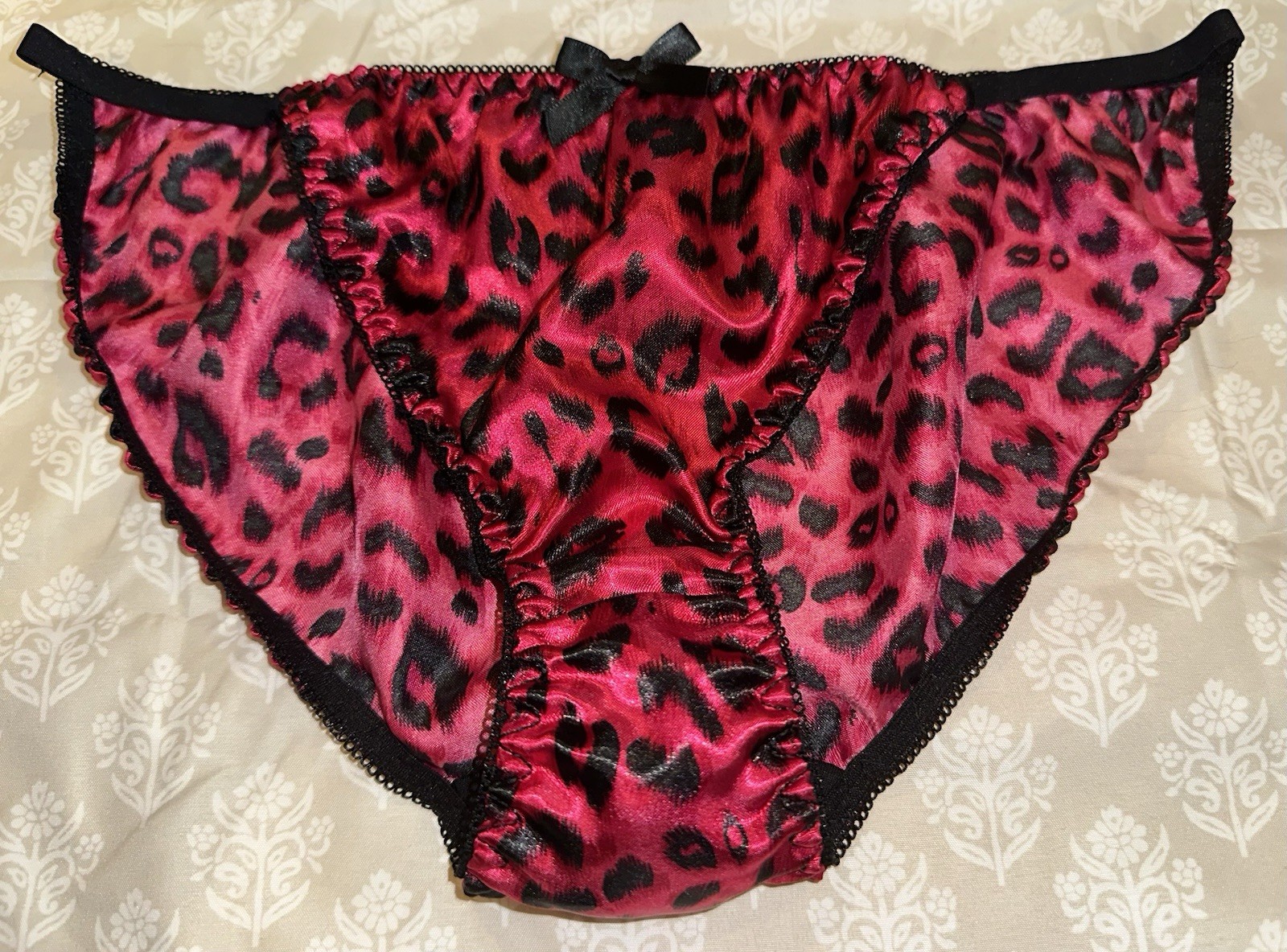 Vtg Styl Very Black & Red Leopard Print Glossy Satin String Bikini Panties L NEW