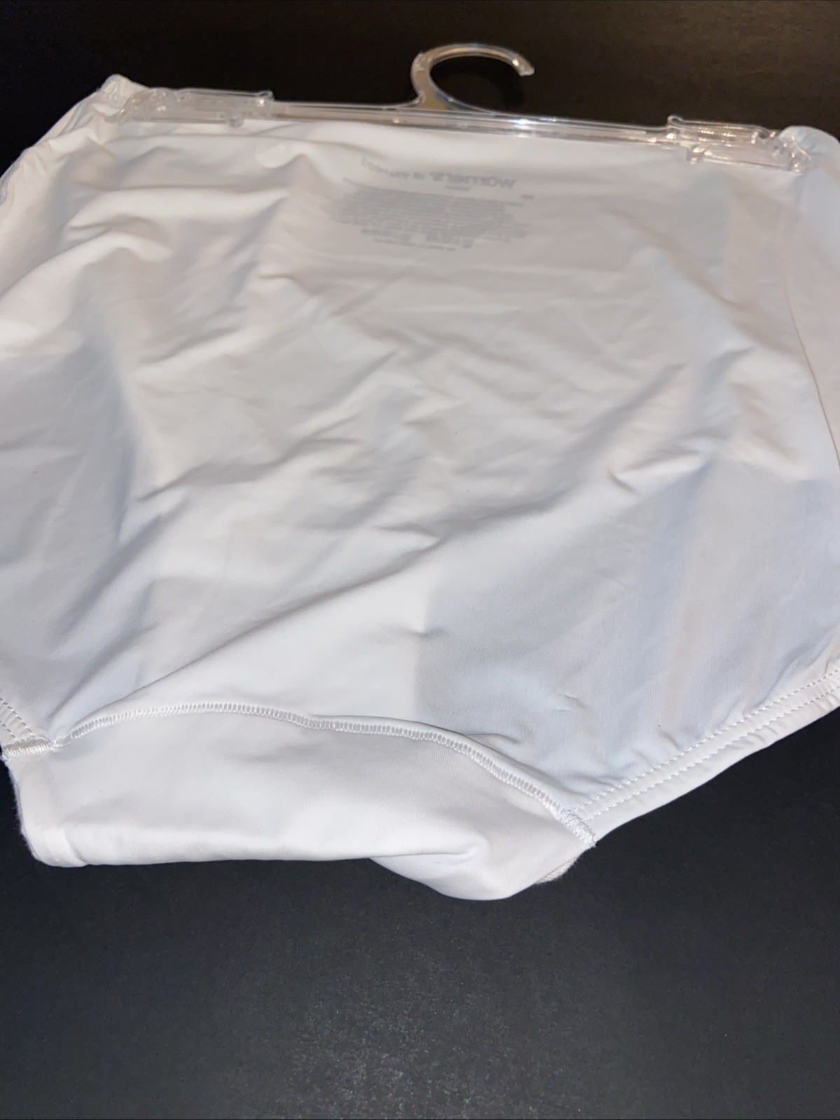 WARNERS WHITE SMOOTH IT OVER BRIEF PANTIES / MEDIUM / 6