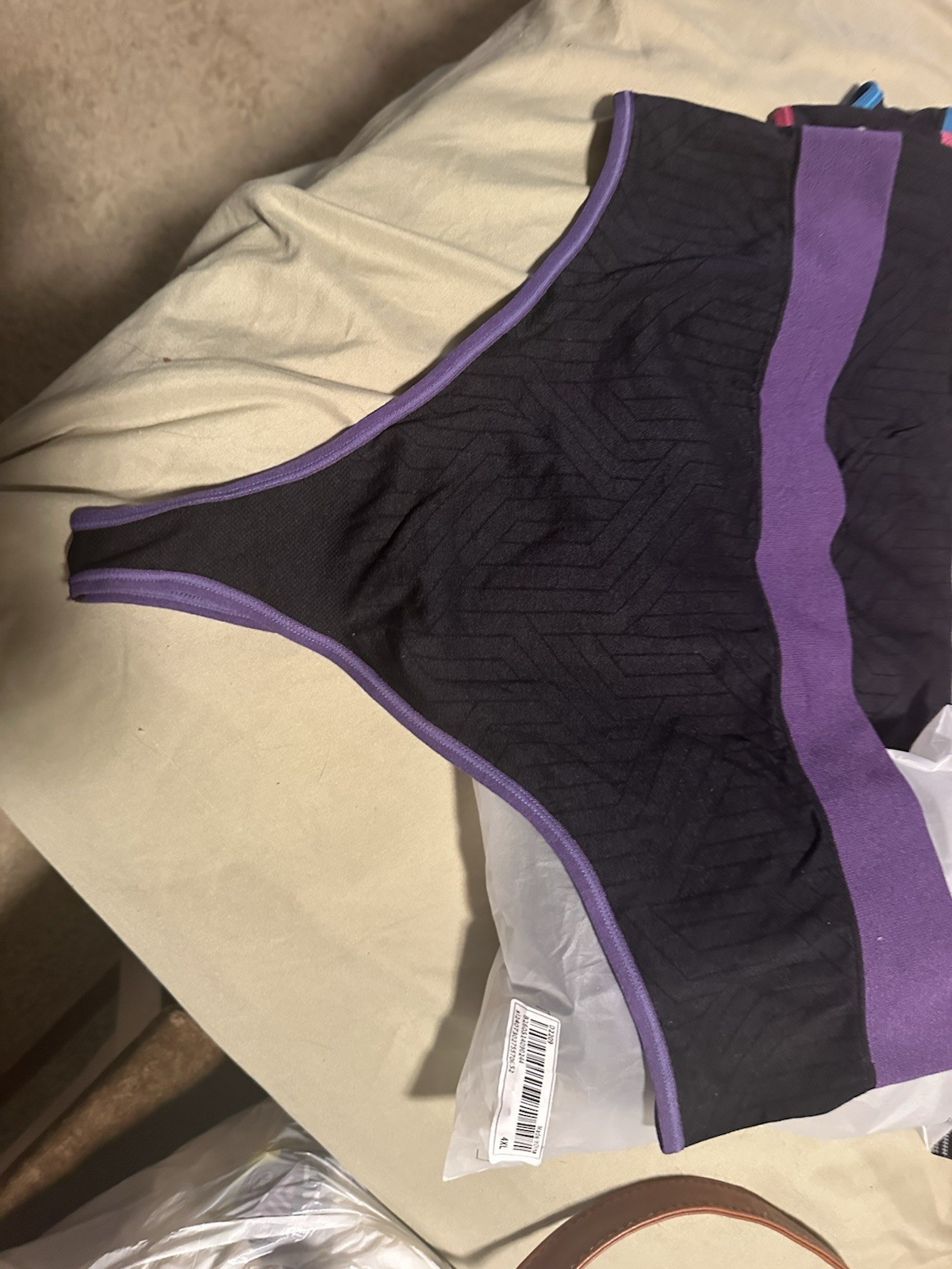 Women’s Seamless Stretch Thong Panties 4-Pack Black/Purple Trim Size 4x