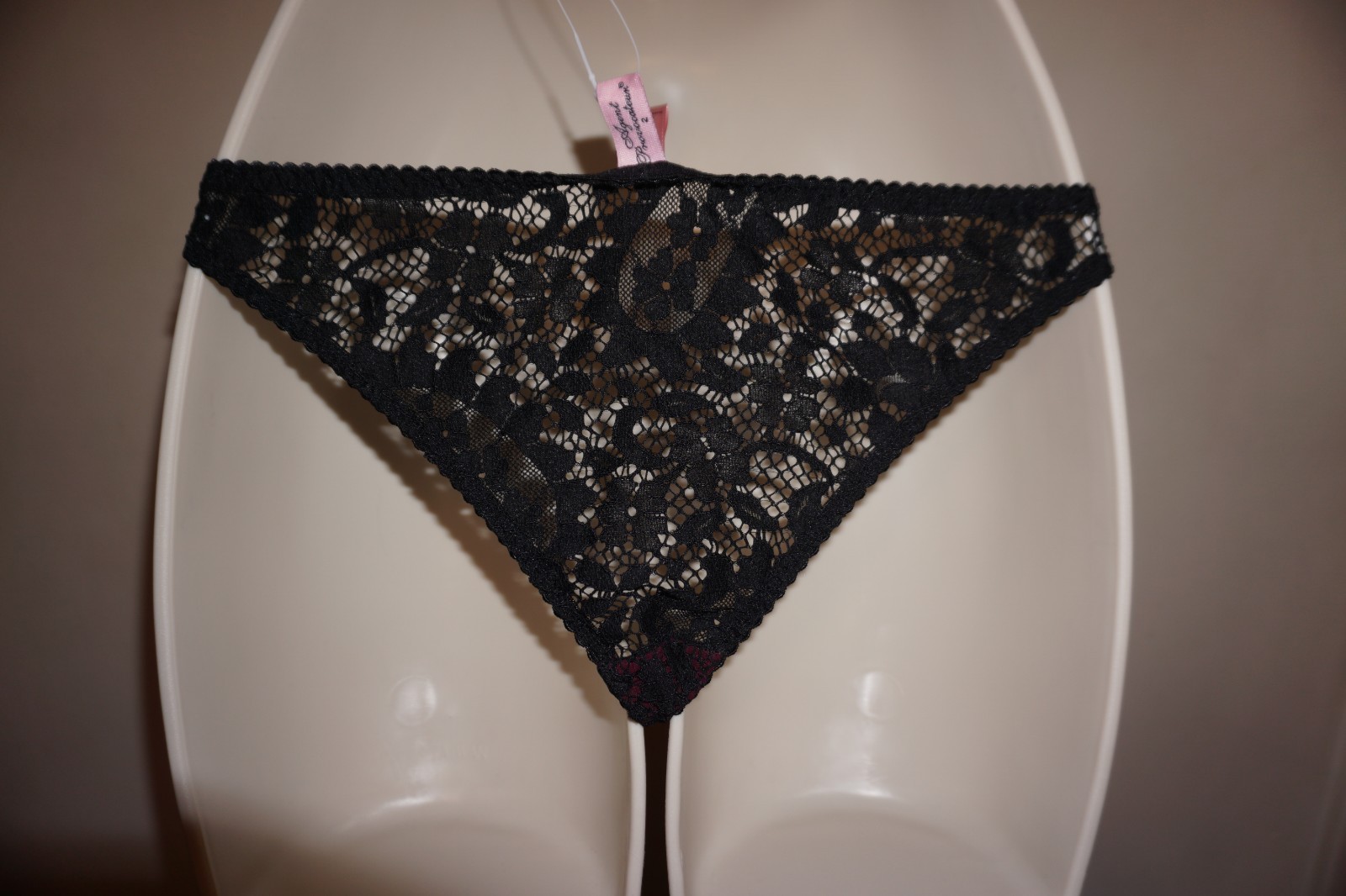 Agent Provocateur Nicolle brief size AP 4 Large black lace with dark cherry NWT