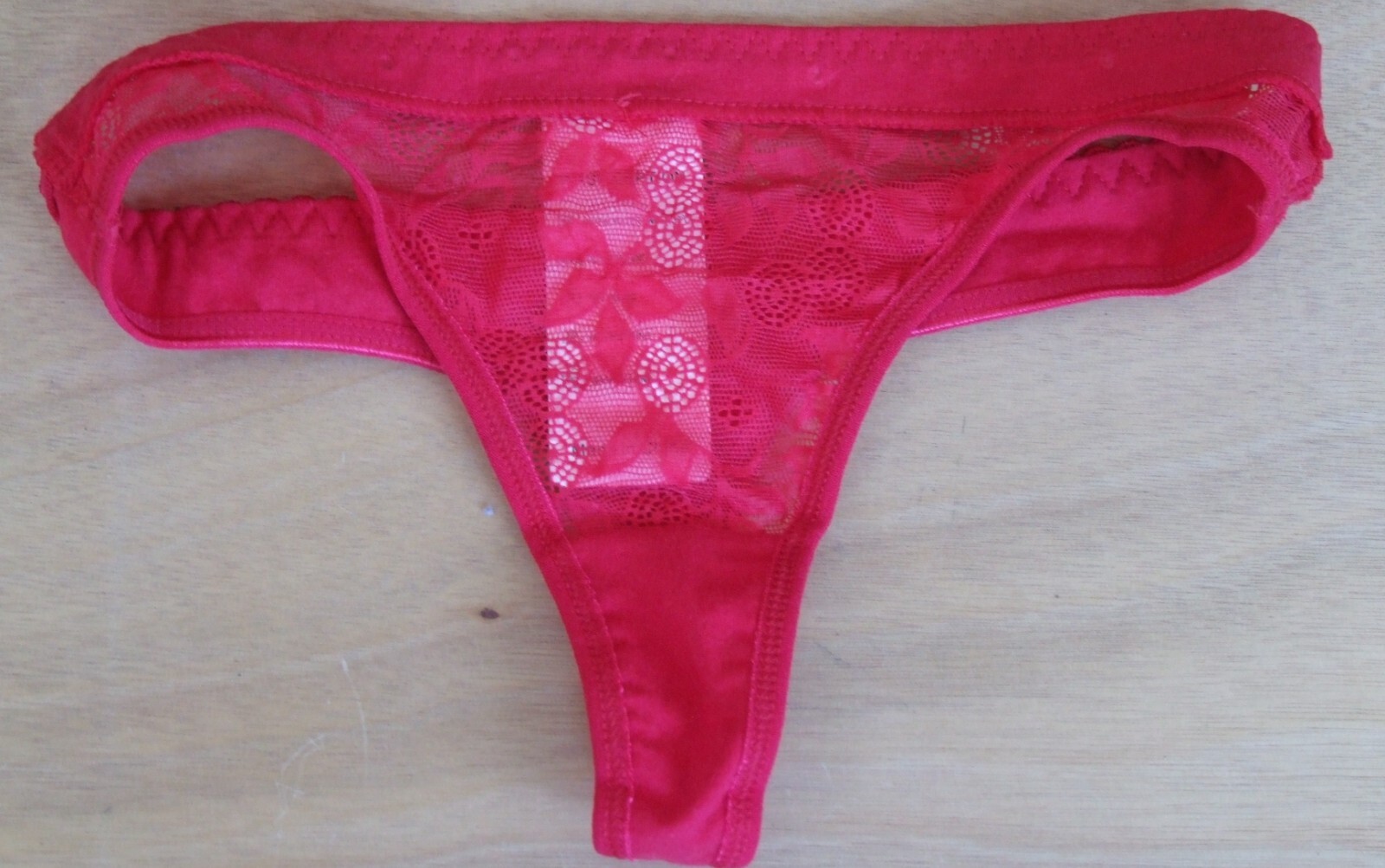 Ladies size 8 cotton and elastane stretchy thong knickers panties briefs Red