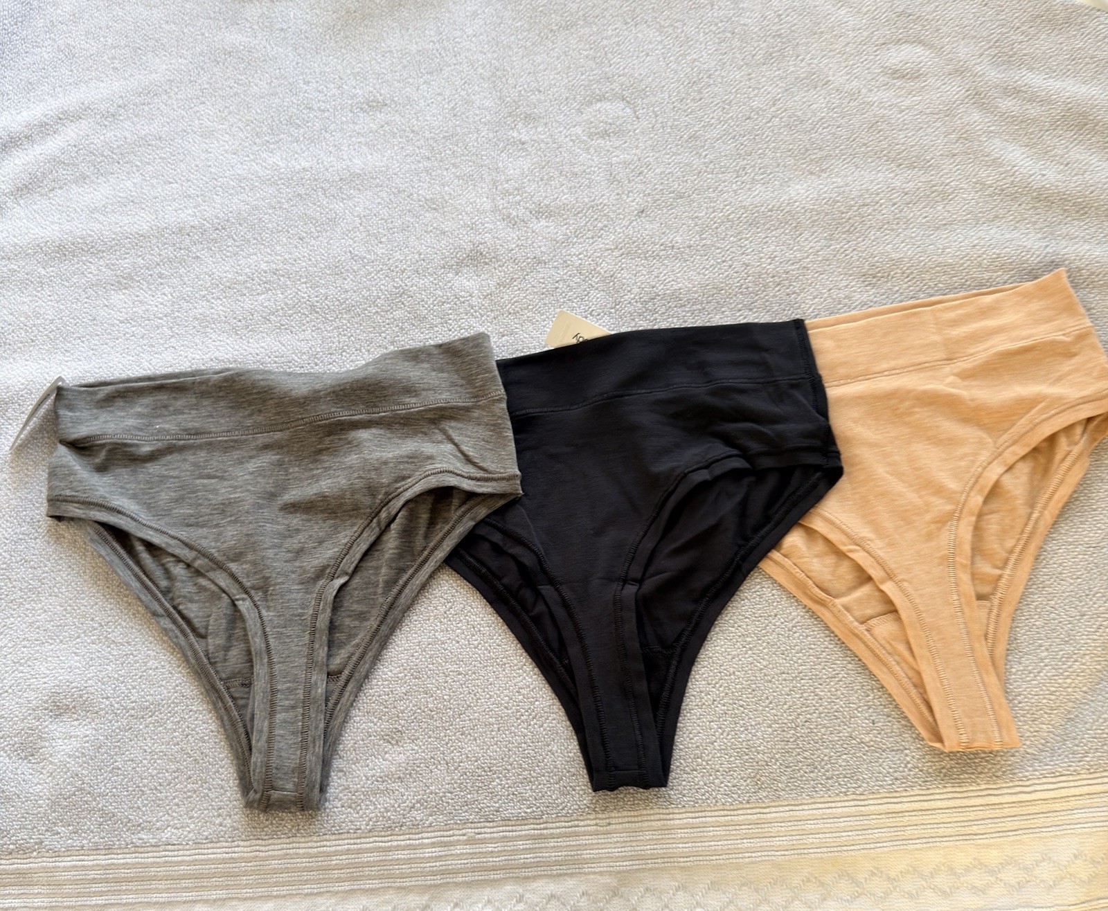 GapBody Women’s 3 Pack High Cut Brief Underwear Size S Gray Black Nude NWT