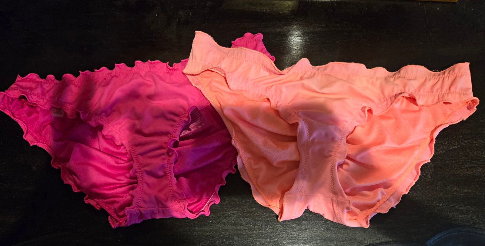 Victoria’s Secret Ruffle Bikini Swim Bottoms Pink & Peach Size Small