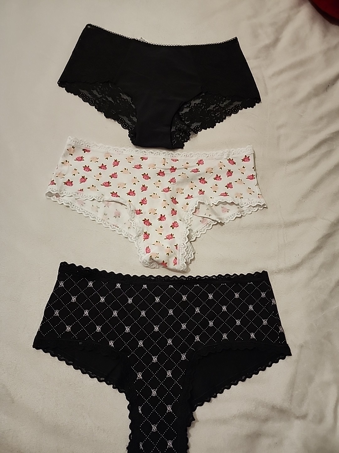 New 3 PACK Victoria’s Secret Cheeky/cheeky Lace Panties Underwear Women Size LG