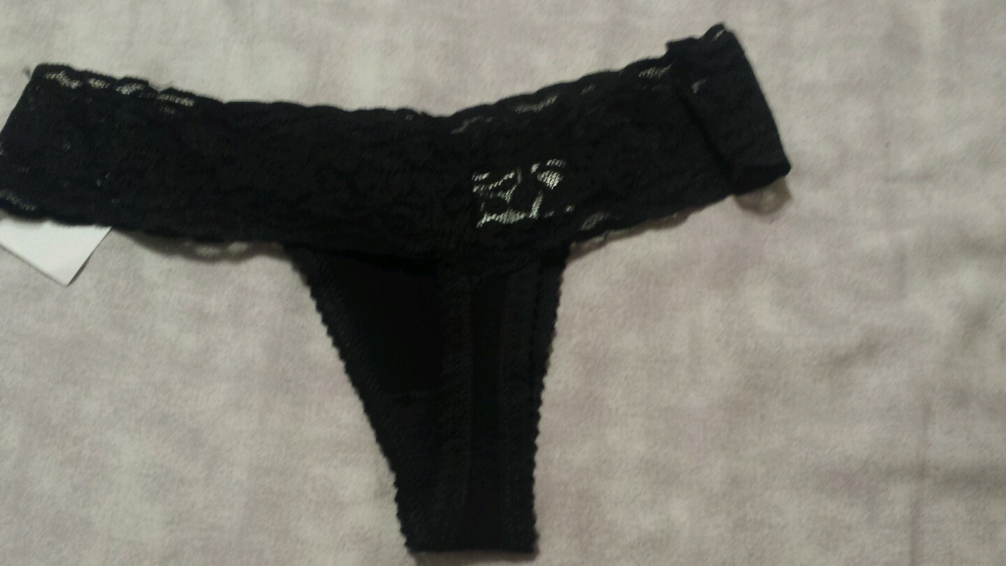 Dollar general black thongs